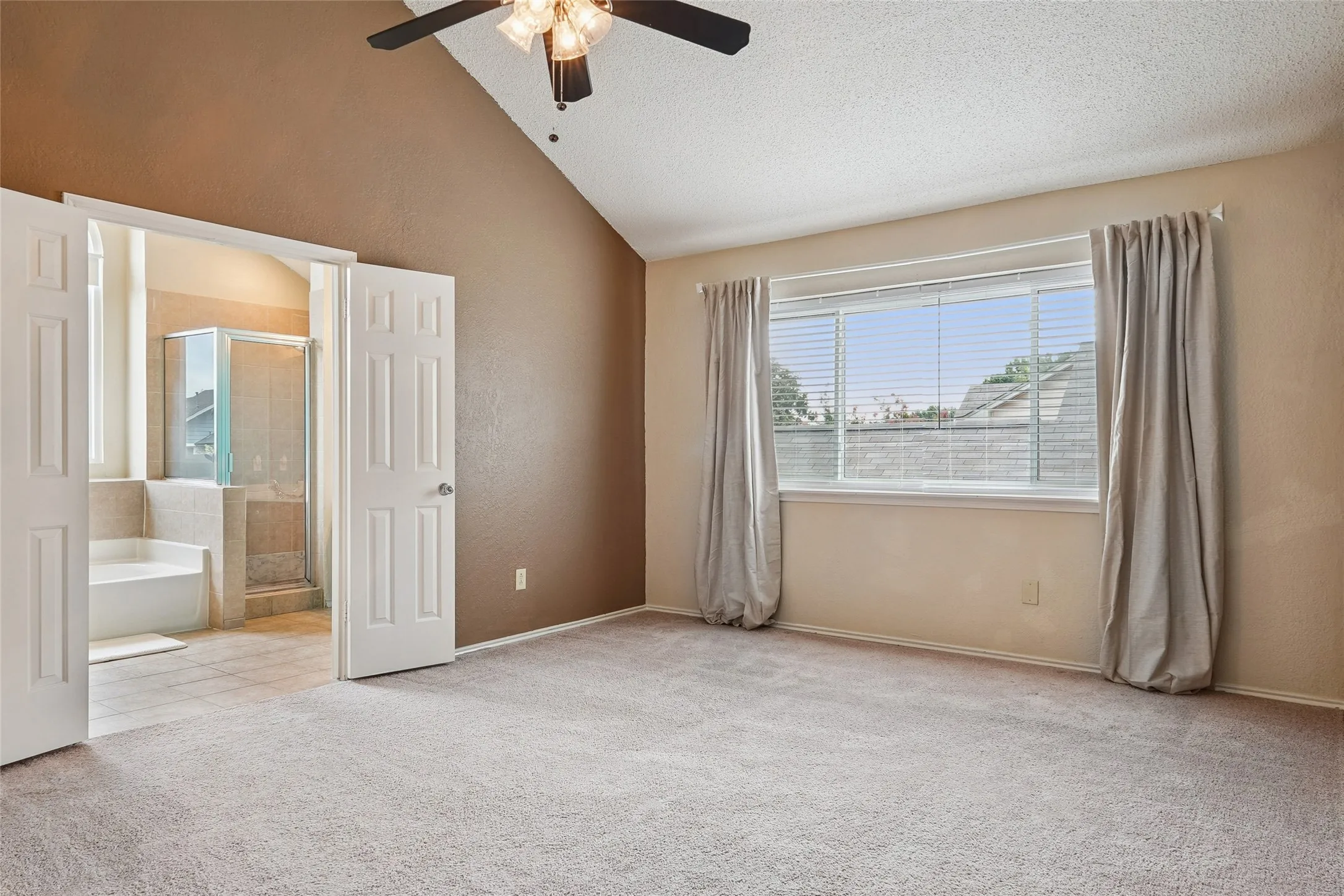 Single Family Residence For Sale in Denton County , 1209 Broken Arrow Trail, Carrollton, Texas 75007, 3 Bedroom, 3 Bathroom, 2 Garage spaces, 2,017 Sqft, built in 1986, mls#21333859, Real Estate Agent in Carrollton, Homes For Sale in Denton county, Homes For Sale in Carrollton, Realtor in Carrollton Texas, Real Estate Brokerage Independent Realty Texas, Luminita Cordes Realtor