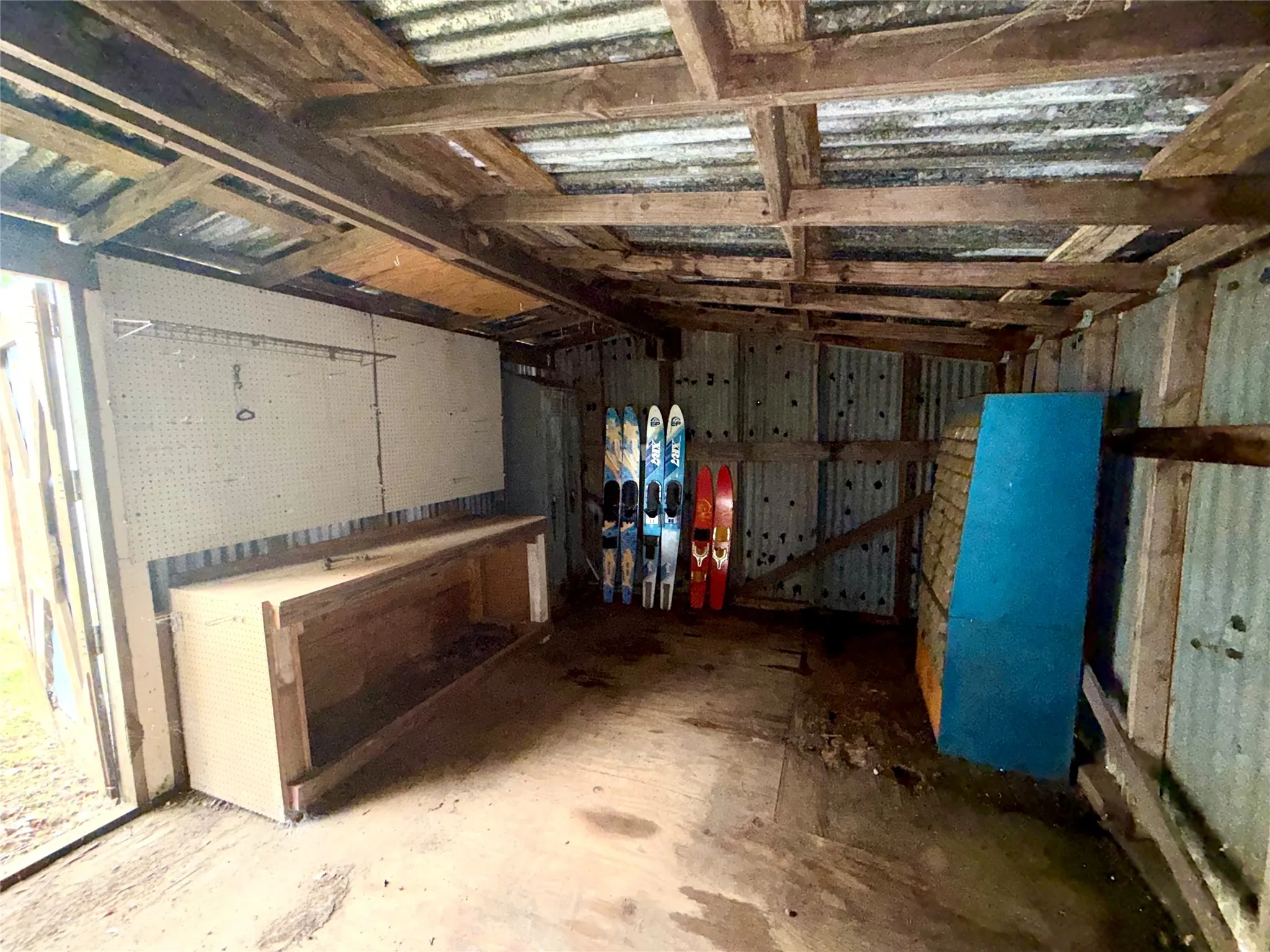 Single Family Residence For Sale in Limestone County , 1857 LCR 377, Mexia, Texas 76667, 2 Bedroom, 2 Bathroom, Garage spaces, 1,896 Sqft, built in 1969, mls#21333347, Real Estate Agent in Mexia, Homes For Sale in Limestone county, Homes For Sale in Mexia, Realtor in Mexia Texas, Real Estate Brokerage Independent Realty Texas, Luminita Cordes Realtor