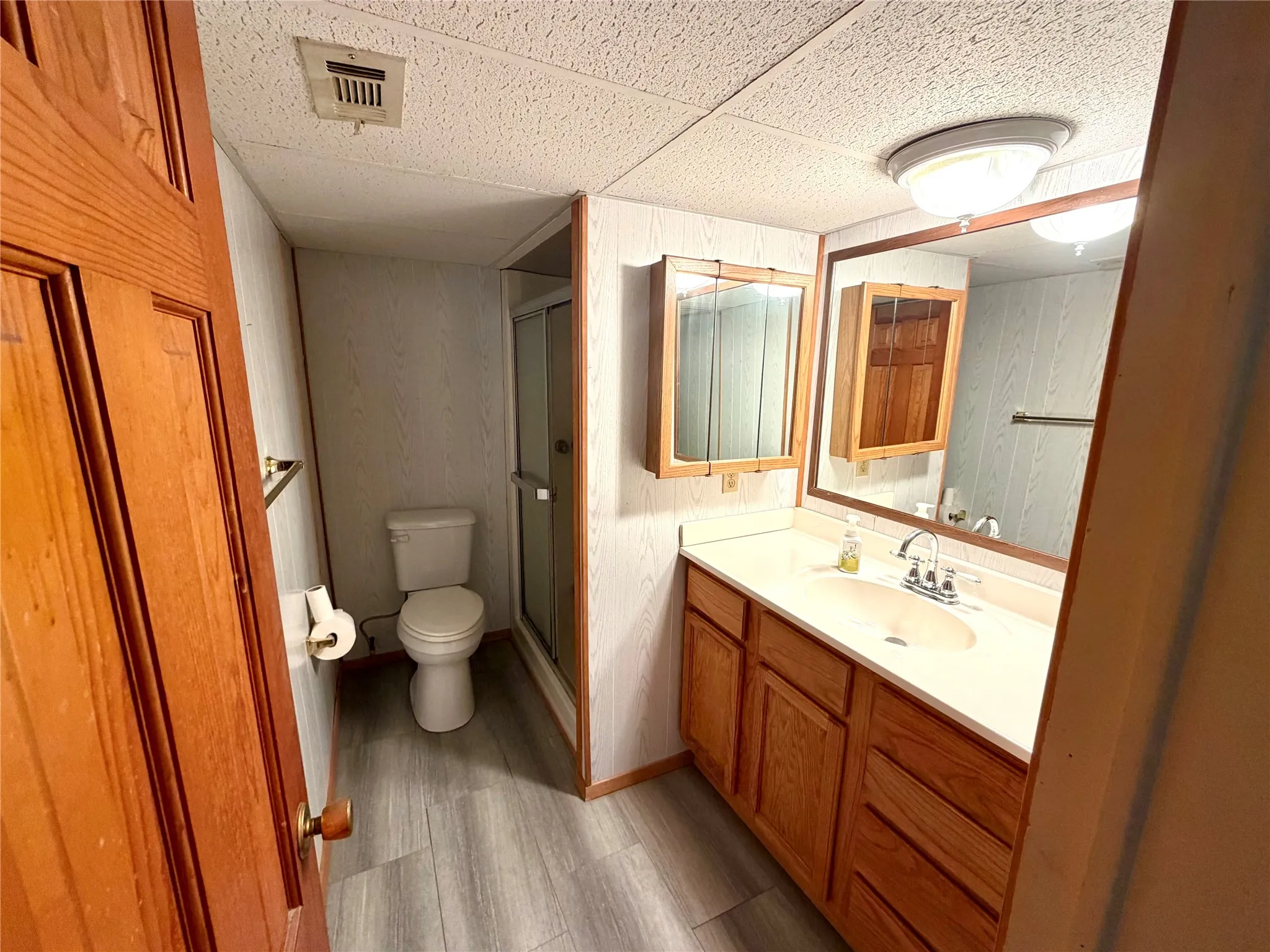 Single Family Residence For Sale in Limestone County , 1857 LCR 377, Mexia, Texas 76667, 2 Bedroom, 2 Bathroom, Garage spaces, 1,896 Sqft, built in 1969, mls#21333347, Real Estate Agent in Mexia, Homes For Sale in Limestone county, Homes For Sale in Mexia, Realtor in Mexia Texas, Real Estate Brokerage Independent Realty Texas, Luminita Cordes Realtor