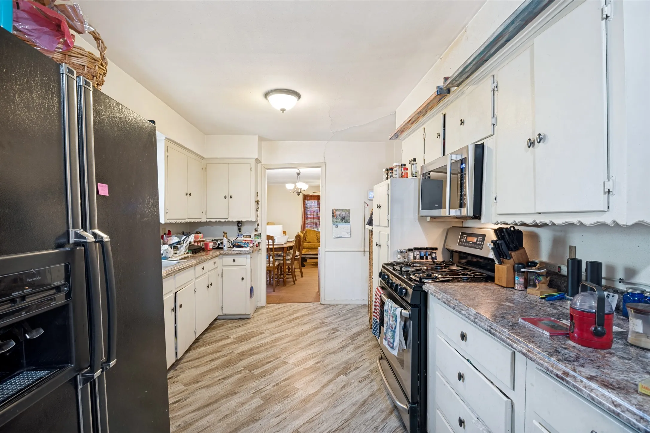 Single Family Residence For Sale in Dallas County , 808 Branch Drive, Garland, Texas 75041, 3 Bedroom, 2 Bathroom, 2 Garage spaces, 2,056 Sqft, built in 1962, mls#21333909, Real Estate Agent in Garland, Homes For Sale in Dallas county, Homes For Sale in Garland, Realtor in Garland Texas, Real Estate Brokerage Independent Realty Texas, Luminita Cordes Realtor