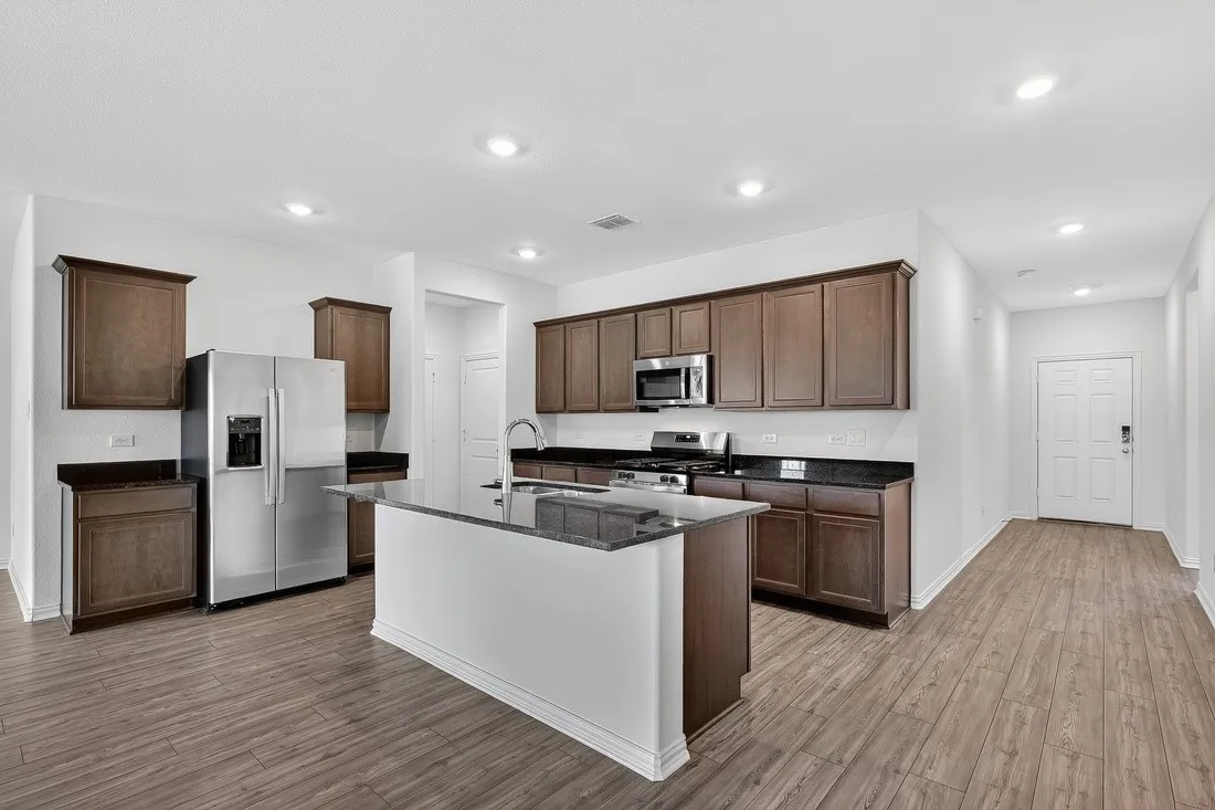 2343 Buffalo Bayou Way ~ Ready Now!