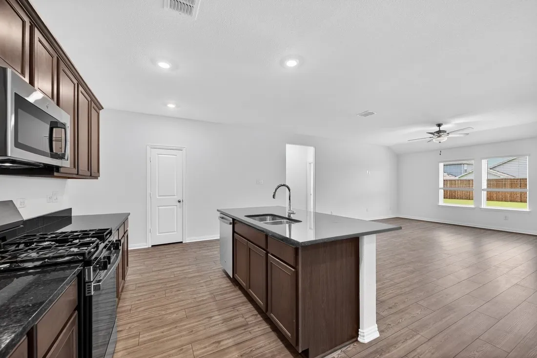 2343 Buffalo Bayou Way ~ Ready Now!