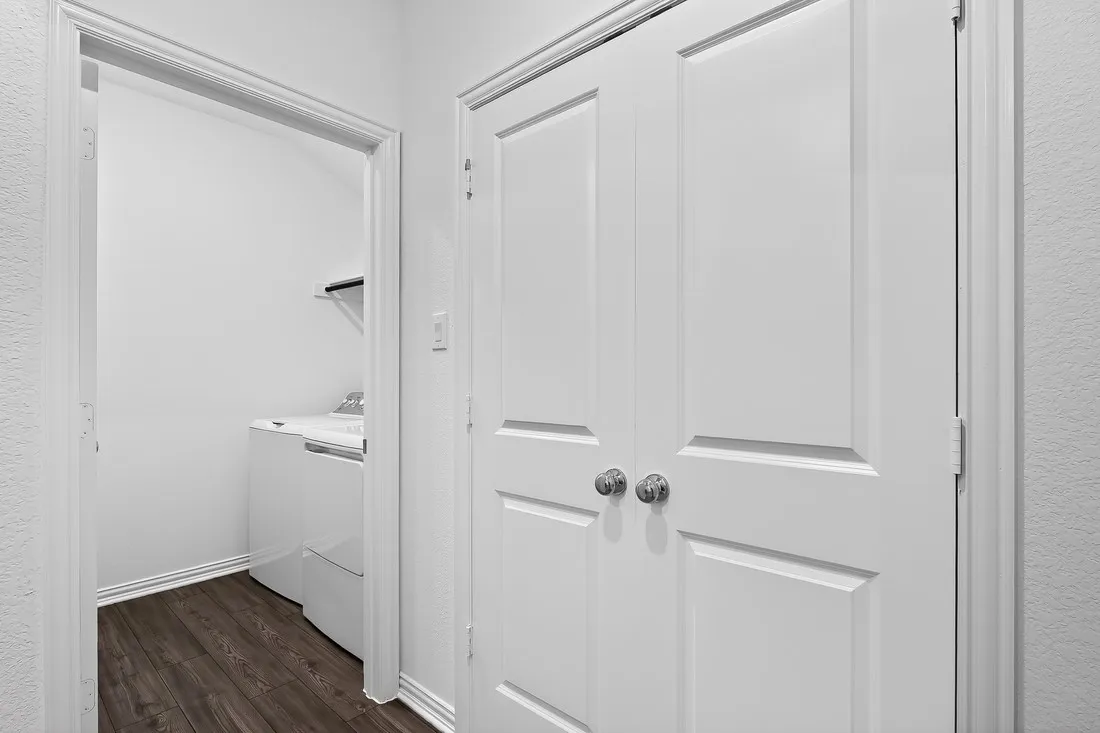 2343 Buffalo Bayou Way ~ Ready Now!