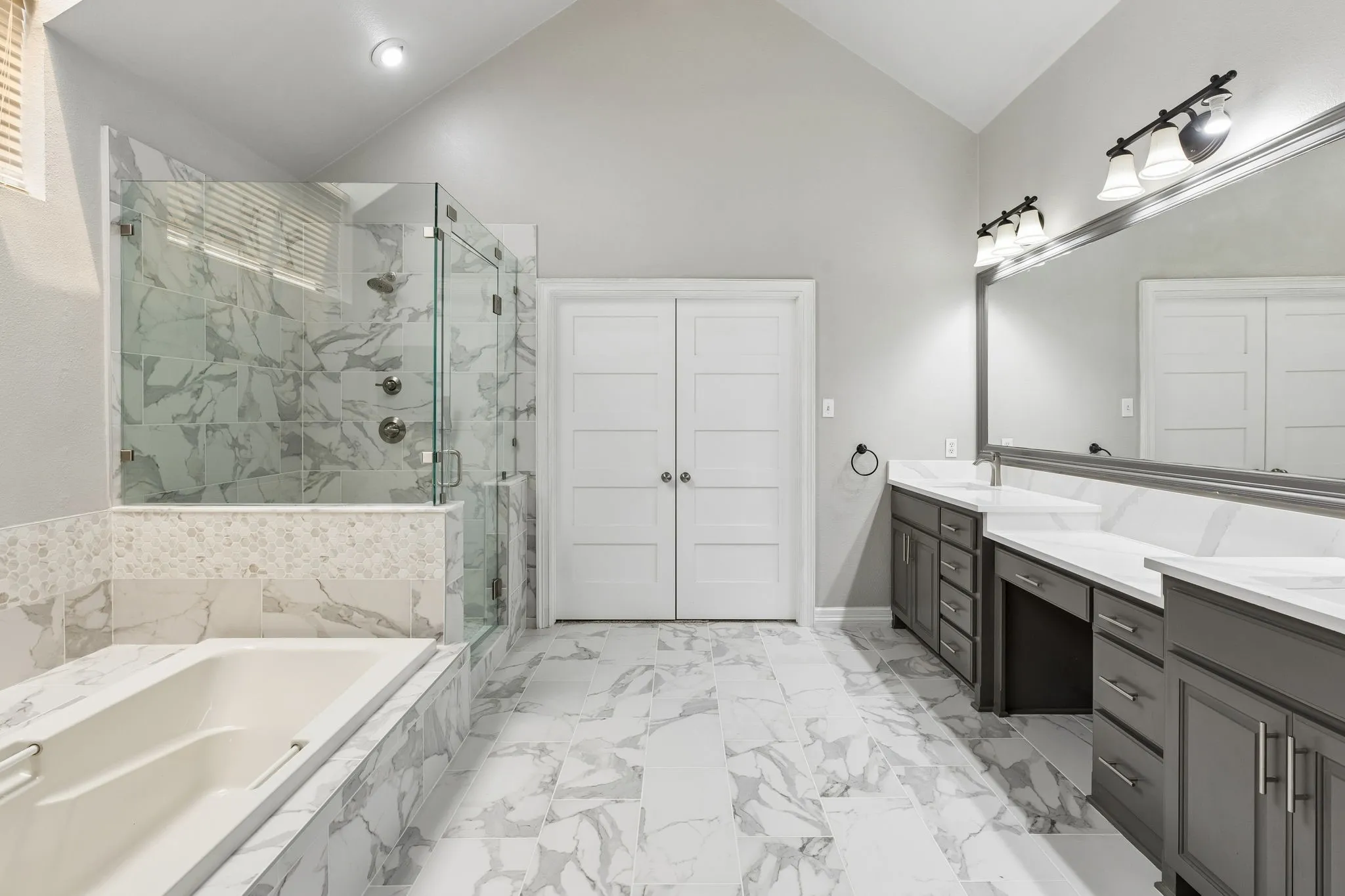 Single Family Residence For Sale in Collin County , 4624 Hallmark Drive, Plano, Texas 75024, 5 Bedroom, 4 Bathroom, 3 Garage spaces, 4,446 Sqft, built in 1986, Price $975,000, mls#21333913, Real Estate Agent in Plano, Homes For Sale in Collin county, Homes For Sale in Plano, Realtor in Plano Texas, Real Estate Brokerage Independent Realty Texas, Luminita Cordes Realtor