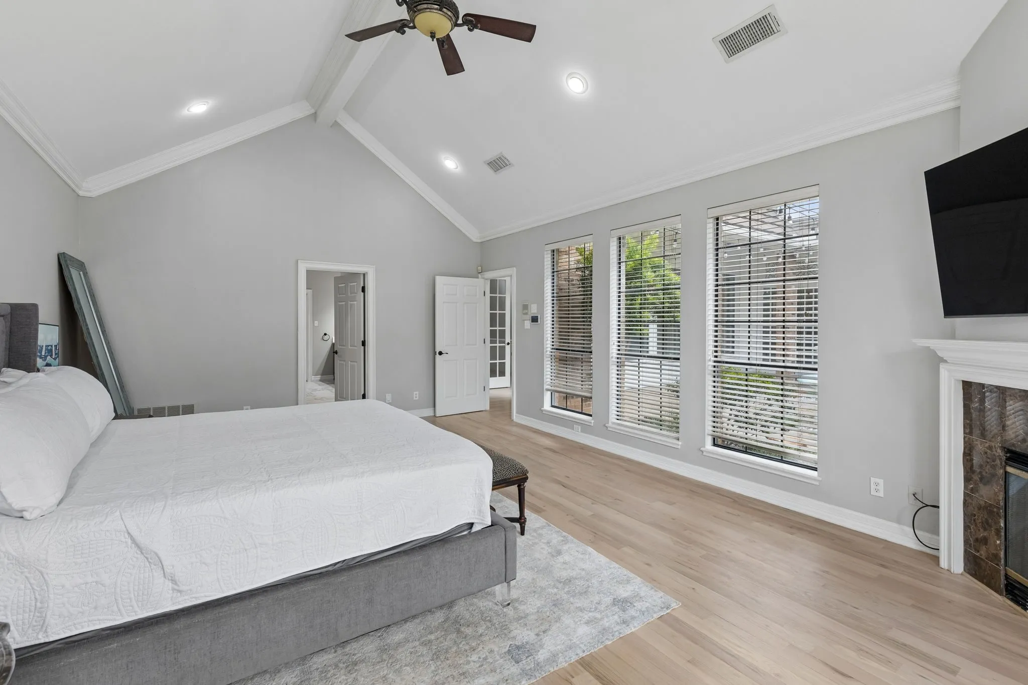 Single Family Residence For Sale in Collin County , 4624 Hallmark Drive, Plano, Texas 75024, 5 Bedroom, 4 Bathroom, 3 Garage spaces, 4,446 Sqft, built in 1986, Price $975,000, mls#21333913, Real Estate Agent in Plano, Homes For Sale in Collin county, Homes For Sale in Plano, Realtor in Plano Texas, Real Estate Brokerage Independent Realty Texas, Luminita Cordes Realtor