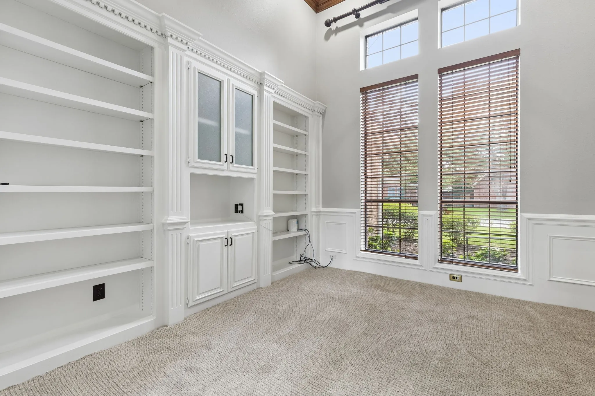 Single Family Residence For Sale in Collin County , 4624 Hallmark Drive, Plano, Texas 75024, 5 Bedroom, 4 Bathroom, 3 Garage spaces, 4,446 Sqft, built in 1986, Price $975,000, mls#21333913, Real Estate Agent in Plano, Homes For Sale in Collin county, Homes For Sale in Plano, Realtor in Plano Texas, Real Estate Brokerage Independent Realty Texas, Luminita Cordes Realtor