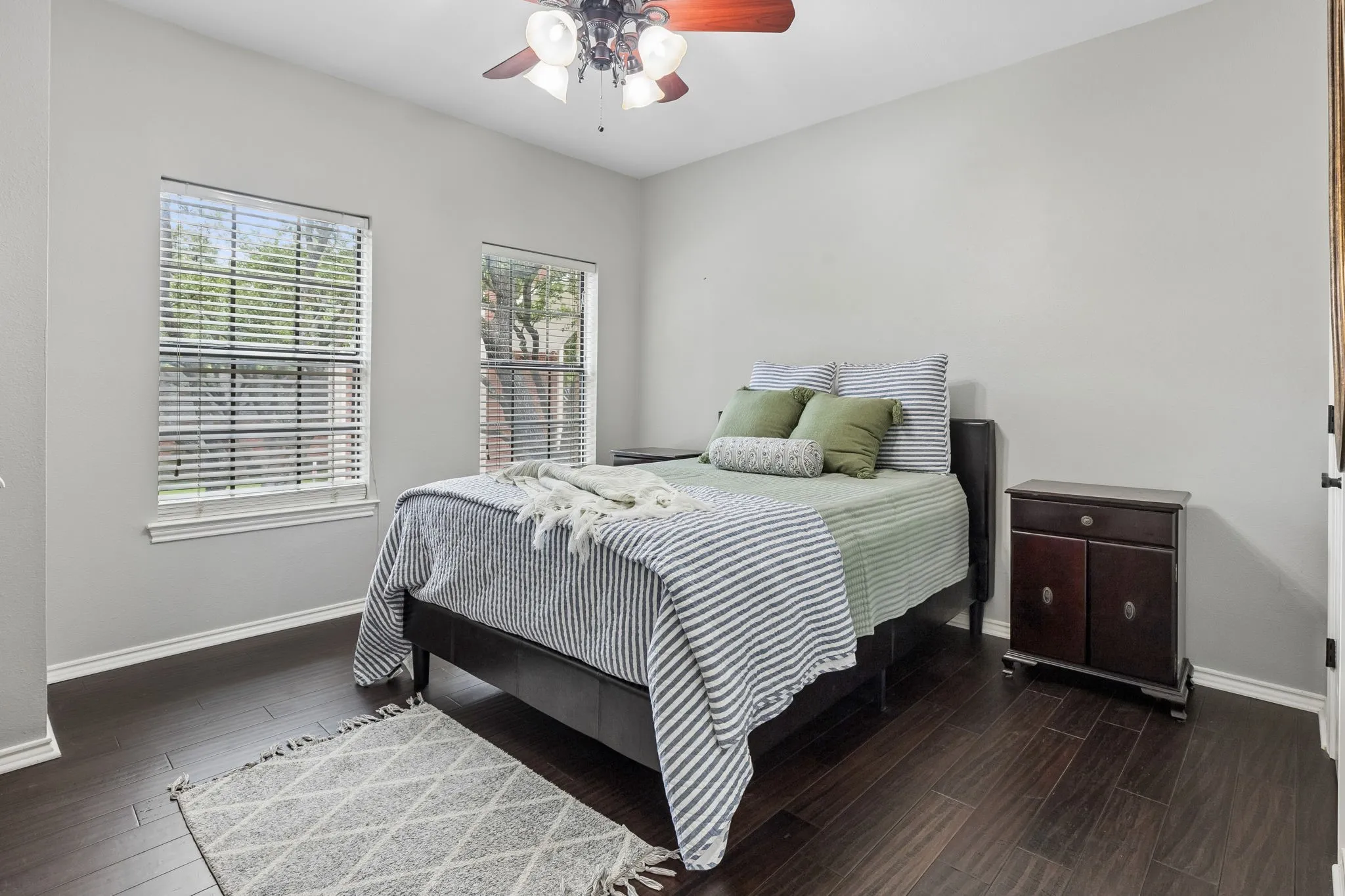 Single Family Residence For Sale in Collin County , 4624 Hallmark Drive, Plano, Texas 75024, 5 Bedroom, 4 Bathroom, 3 Garage spaces, 4,446 Sqft, built in 1986, Price $975,000, mls#21333913, Real Estate Agent in Plano, Homes For Sale in Collin county, Homes For Sale in Plano, Realtor in Plano Texas, Real Estate Brokerage Independent Realty Texas, Luminita Cordes Realtor