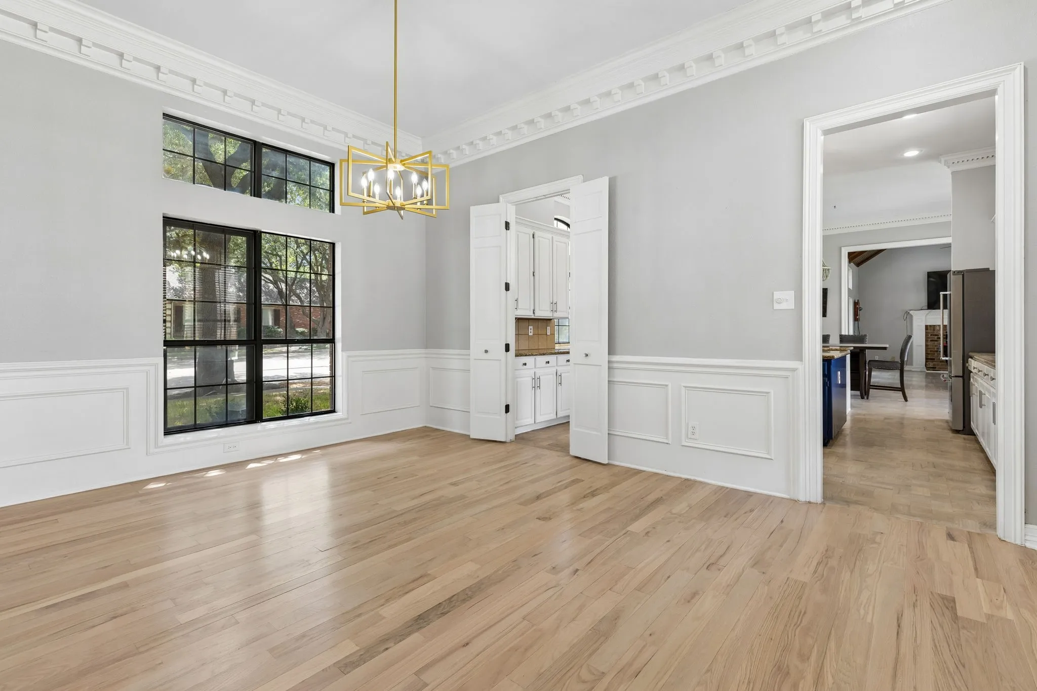Single Family Residence For Sale in Collin County , 4624 Hallmark Drive, Plano, Texas 75024, 5 Bedroom, 4 Bathroom, 3 Garage spaces, 4,446 Sqft, built in 1986, Price $975,000, mls#21333913, Real Estate Agent in Plano, Homes For Sale in Collin county, Homes For Sale in Plano, Realtor in Plano Texas, Real Estate Brokerage Independent Realty Texas, Luminita Cordes Realtor