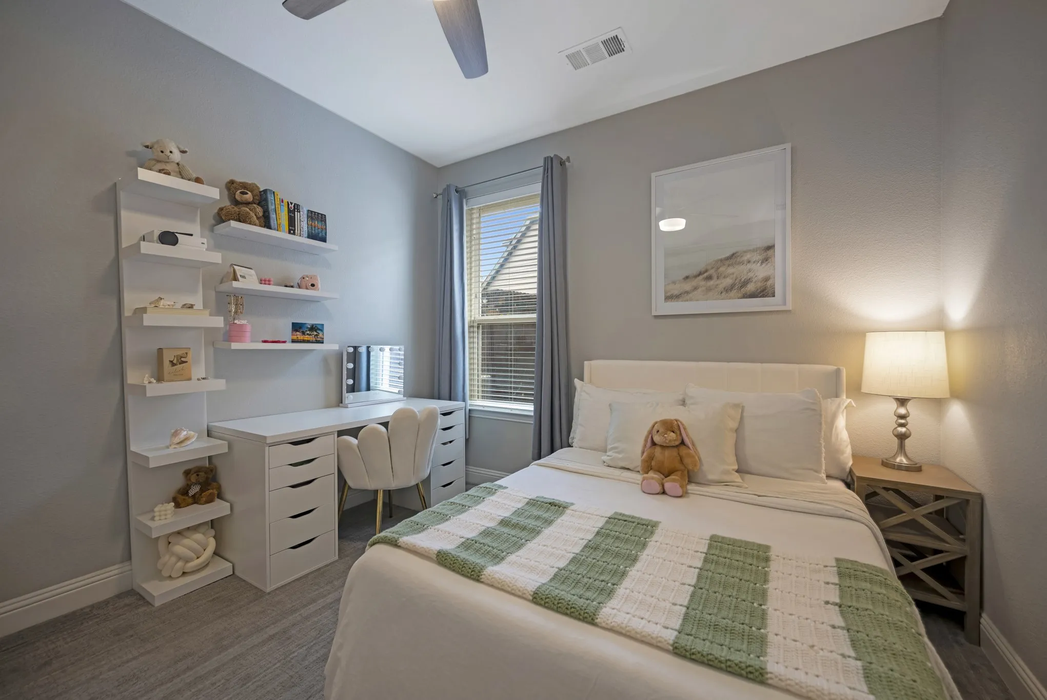 Single Family Residence For Sale in Tarrant County , 608 Bridgewater Road, Fort Worth, Texas 76131, 3 Bedroom, 2 Bathroom, 2 Garage spaces, 2,168 Sqft, built in 2018, mls#21332976, Real Estate Agent in Fort Worth, Homes For Sale in Tarrant county, Homes For Sale in Fort Worth, Realtor in Fort Worth Texas, Real Estate Brokerage Independent Realty Texas, Luminita Cordes Realtor