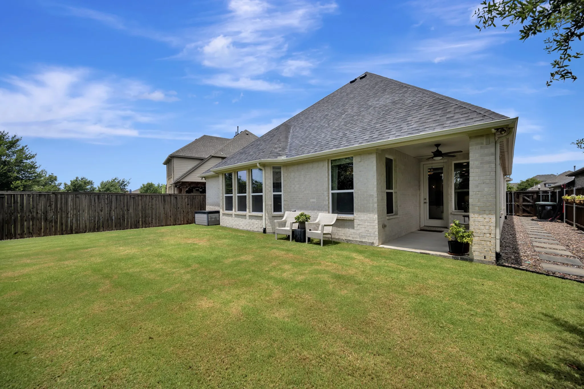 Single Family Residence For Sale in Tarrant County , 608 Bridgewater Road, Fort Worth, Texas 76131, 3 Bedroom, 2 Bathroom, 2 Garage spaces, 2,168 Sqft, built in 2018, mls#21332976, Real Estate Agent in Fort Worth, Homes For Sale in Tarrant county, Homes For Sale in Fort Worth, Realtor in Fort Worth Texas, Real Estate Brokerage Independent Realty Texas, Luminita Cordes Realtor