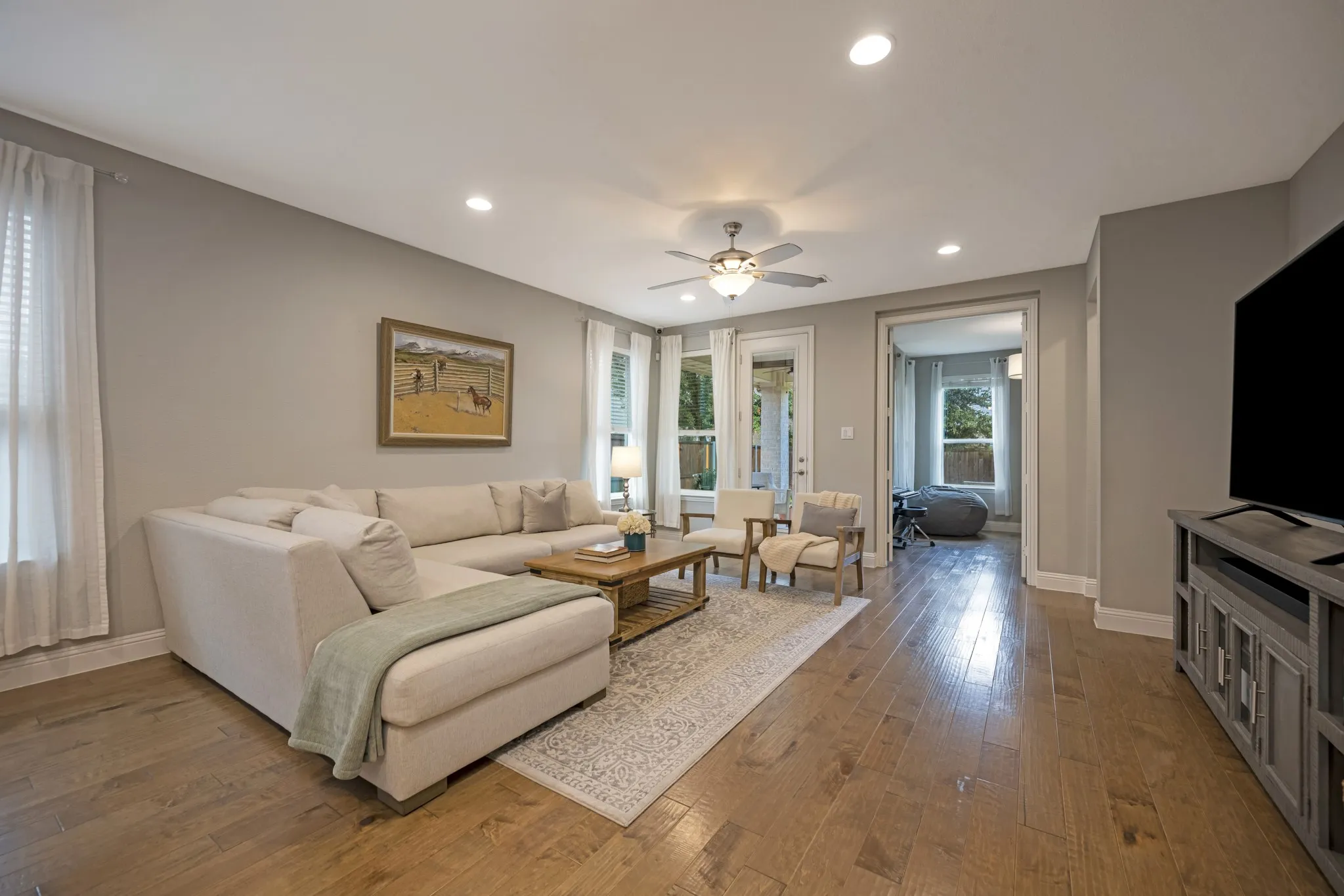 Single Family Residence For Sale in Tarrant County , 608 Bridgewater Road, Fort Worth, Texas 76131, 3 Bedroom, 2 Bathroom, 2 Garage spaces, 2,168 Sqft, built in 2018, mls#21332976, Real Estate Agent in Fort Worth, Homes For Sale in Tarrant county, Homes For Sale in Fort Worth, Realtor in Fort Worth Texas, Real Estate Brokerage Independent Realty Texas, Luminita Cordes Realtor