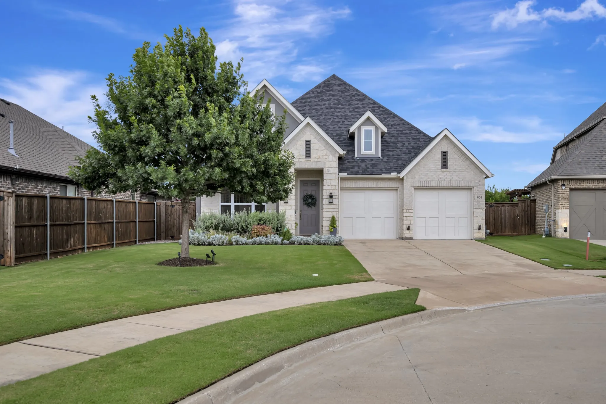 Single Family Residence For Sale in Tarrant County , 608 Bridgewater Road, Fort Worth, Texas 76131, 3 Bedroom, 2 Bathroom, 2 Garage spaces, 2,168 Sqft, built in 2018, mls#21332976, Real Estate Agent in Fort Worth, Homes For Sale in Tarrant county, Homes For Sale in Fort Worth, Realtor in Fort Worth Texas, Real Estate Brokerage Independent Realty Texas, Luminita Cordes Realtor