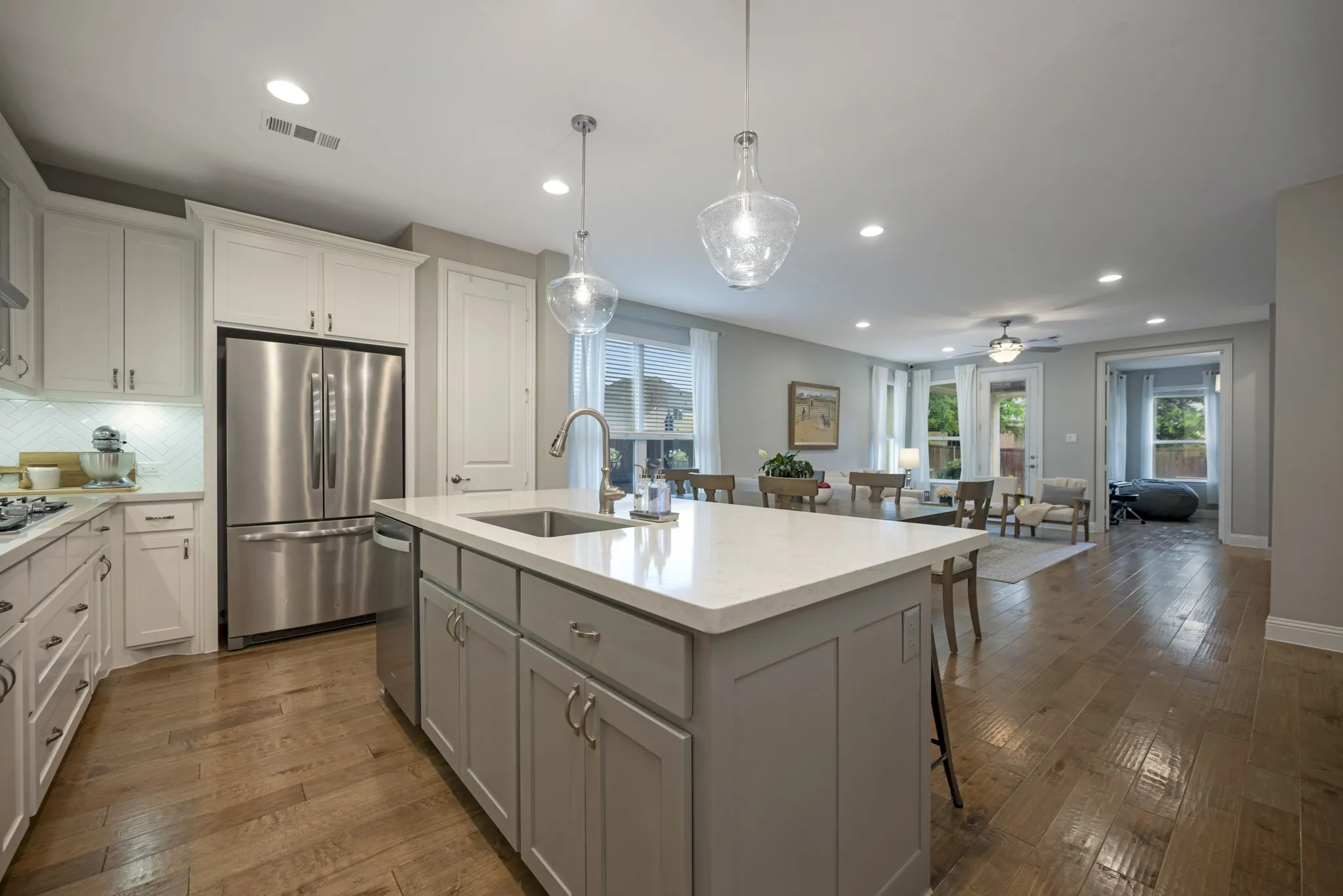 Single Family Residence For Sale in Tarrant County , 608 Bridgewater Road, Fort Worth, Texas 76131, 3 Bedroom, 2 Bathroom, 2 Garage spaces, 2,168 Sqft, built in 2018, mls#21332976, Real Estate Agent in Fort Worth, Homes For Sale in Tarrant county, Homes For Sale in Fort Worth, Realtor in Fort Worth Texas, Real Estate Brokerage Independent Realty Texas, Luminita Cordes Realtor