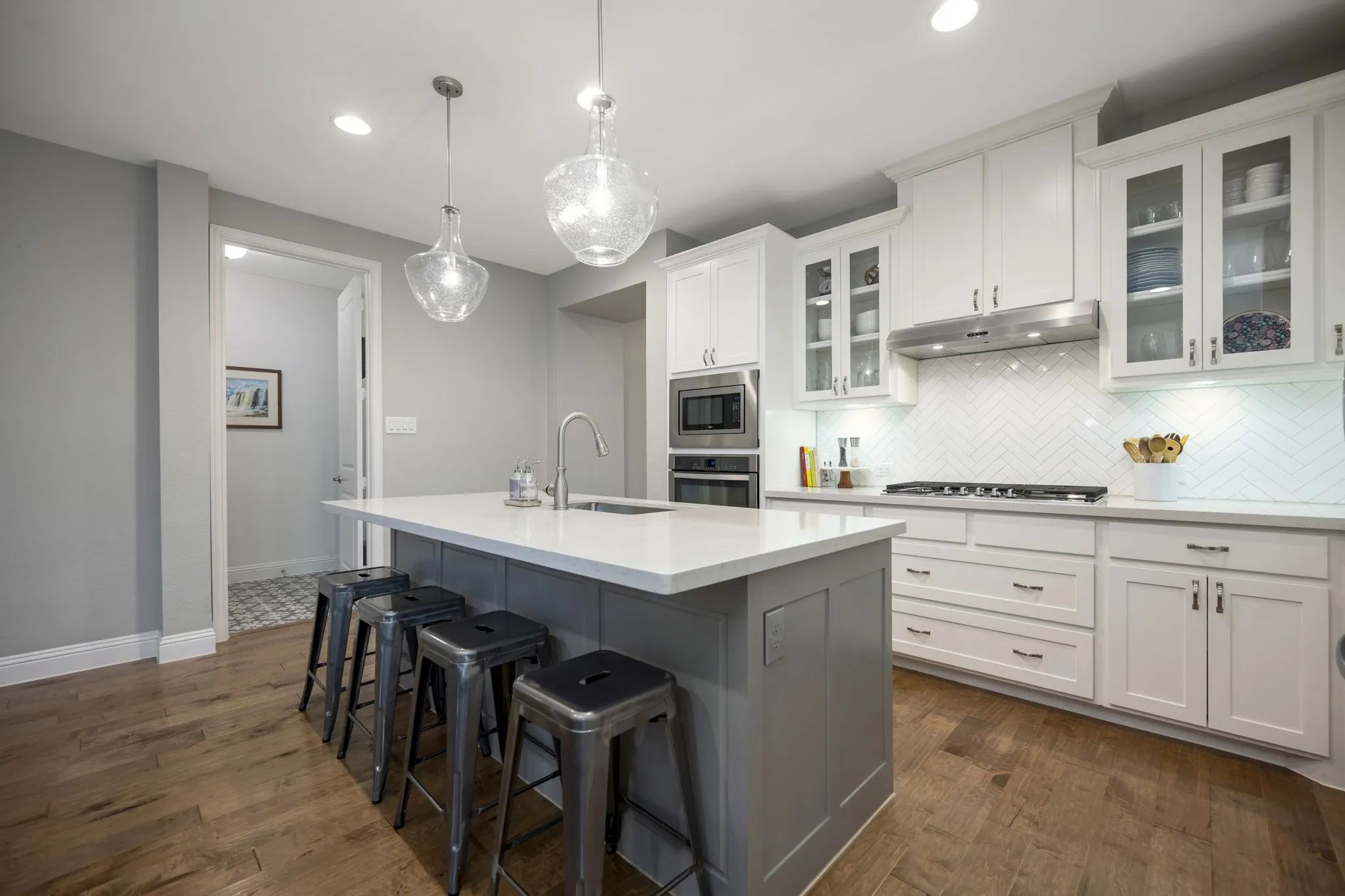 Single Family Residence For Sale in Tarrant County , 608 Bridgewater Road, Fort Worth, Texas 76131, 3 Bedroom, 2 Bathroom, 2 Garage spaces, 2,168 Sqft, built in 2018, mls#21332976, Real Estate Agent in Fort Worth, Homes For Sale in Tarrant county, Homes For Sale in Fort Worth, Realtor in Fort Worth Texas, Real Estate Brokerage Independent Realty Texas, Luminita Cordes Realtor