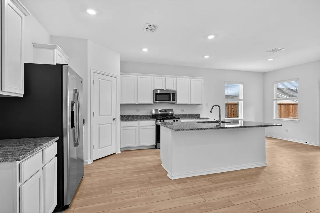 2337 Buffalo Bayou Way ~ Ready Now!