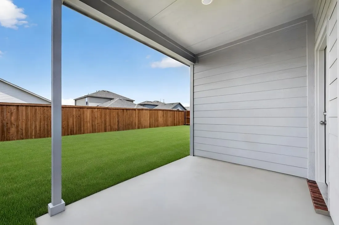 2337 Buffalo Bayou Way ~ Ready Now!