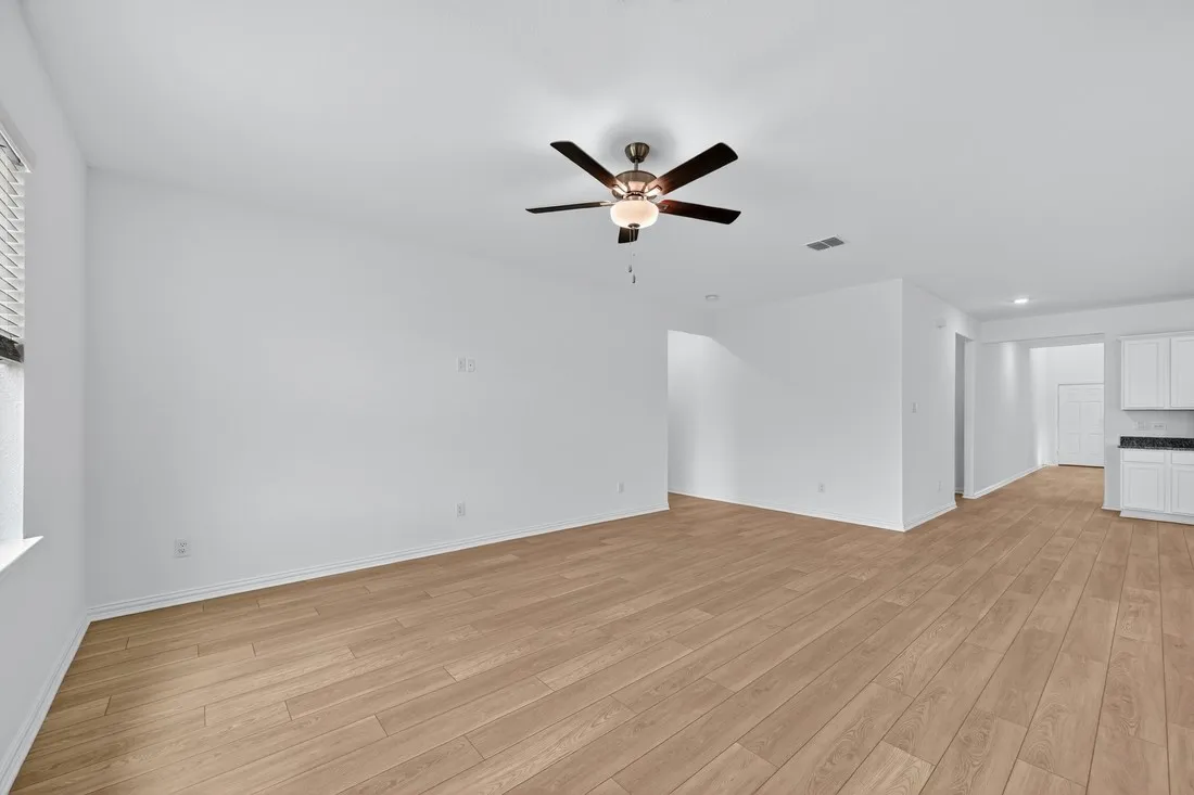2337 Buffalo Bayou Way ~ Ready Now!