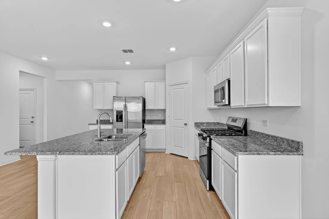 2337 Buffalo Bayou Way ~ Ready Now!