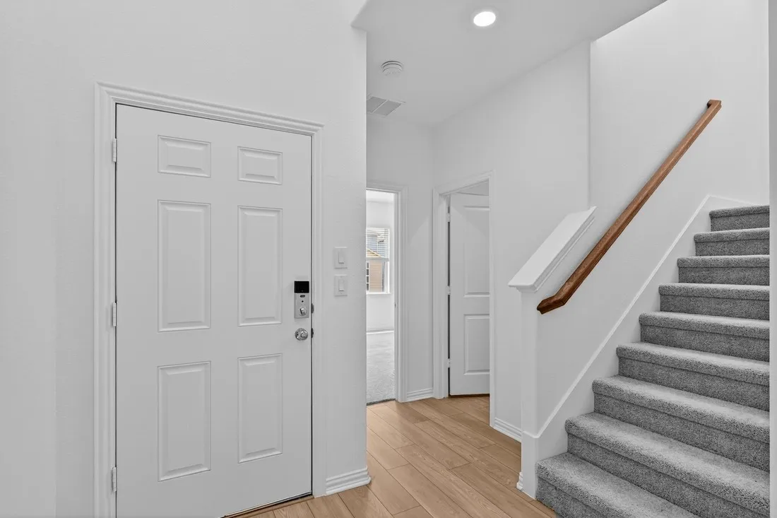 2337 Buffalo Bayou Way ~ Ready Now!