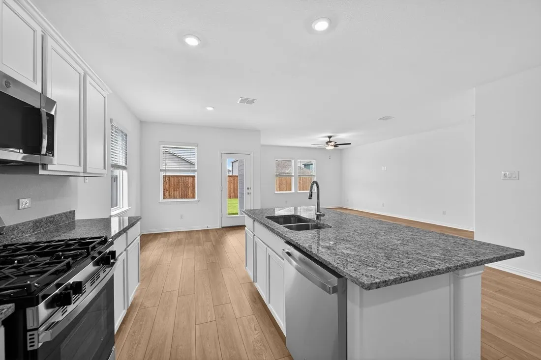 2337 Buffalo Bayou Way ~ Ready Now!