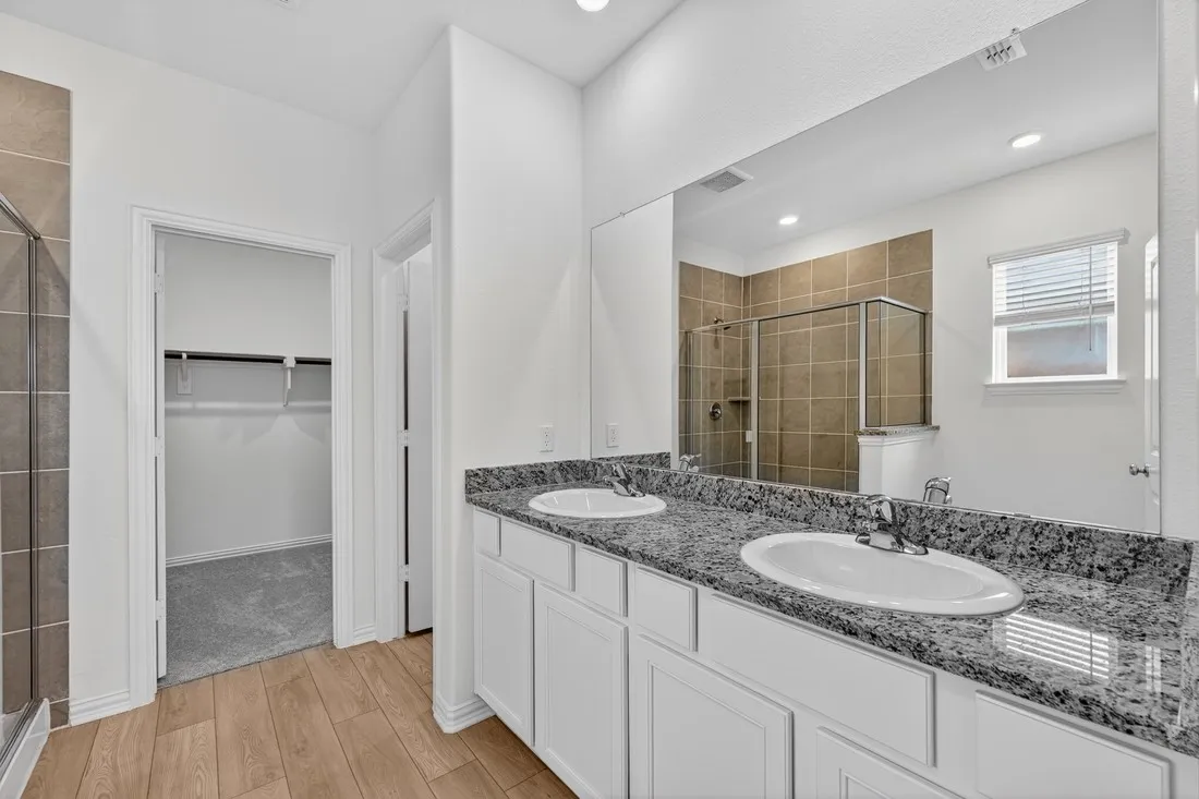 2337 Buffalo Bayou Way ~ Ready Now!