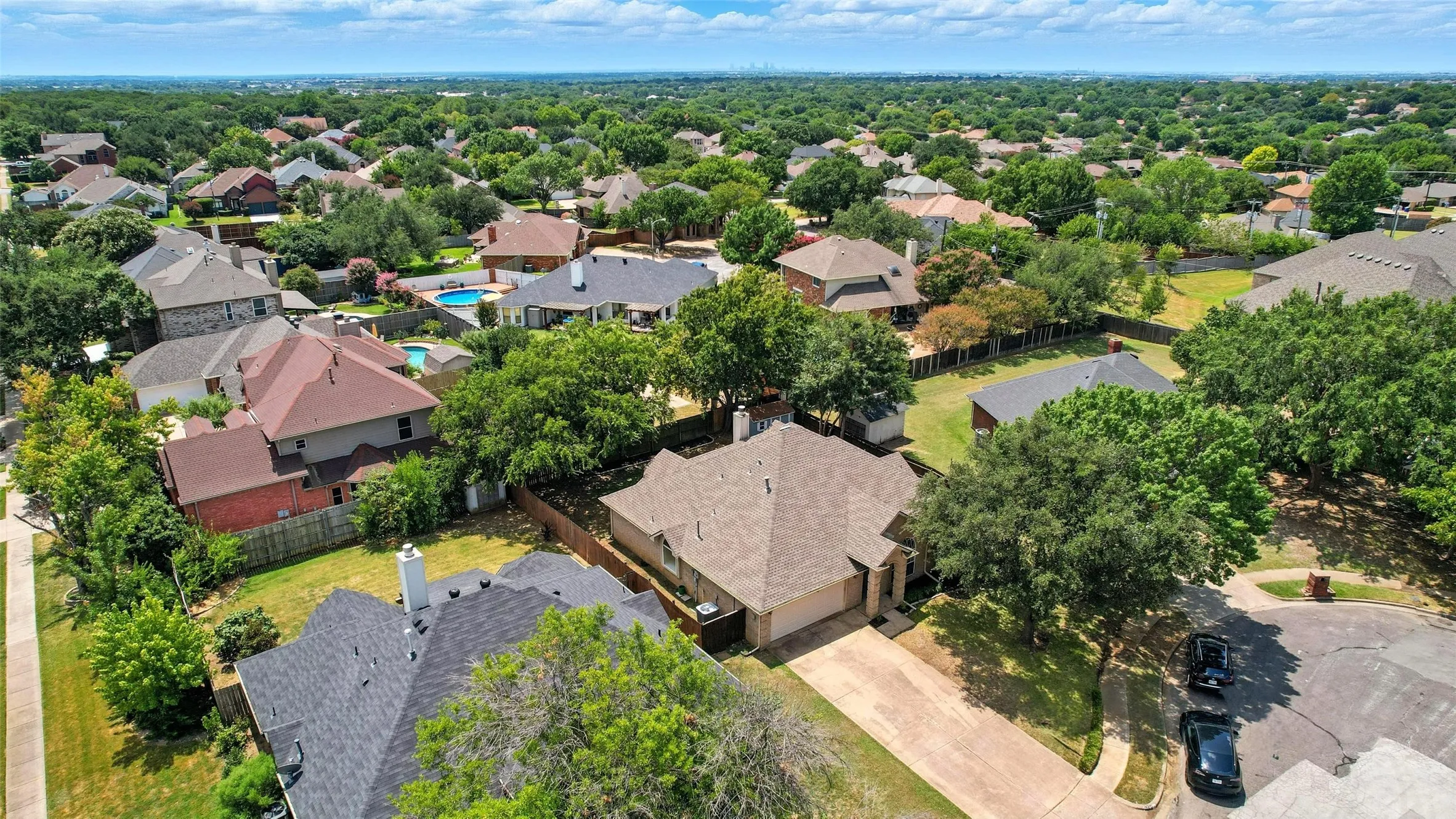Single Family Residence For Sale in Tarrant County , 6740 Old Mill Court, North Richland Hills, Texas 76182, 3 Bedroom, 2 Bathroom, 2 Garage spaces, 1,806 Sqft, built in 1990, mls#21330541, Real Estate Agent in North Richland Hills, Homes For Sale in Tarrant county, Homes For Sale in North Richland Hills, Realtor in North Richland Hills Texas, Real Estate Brokerage Independent Realty Texas, Luminita Cordes Realtor