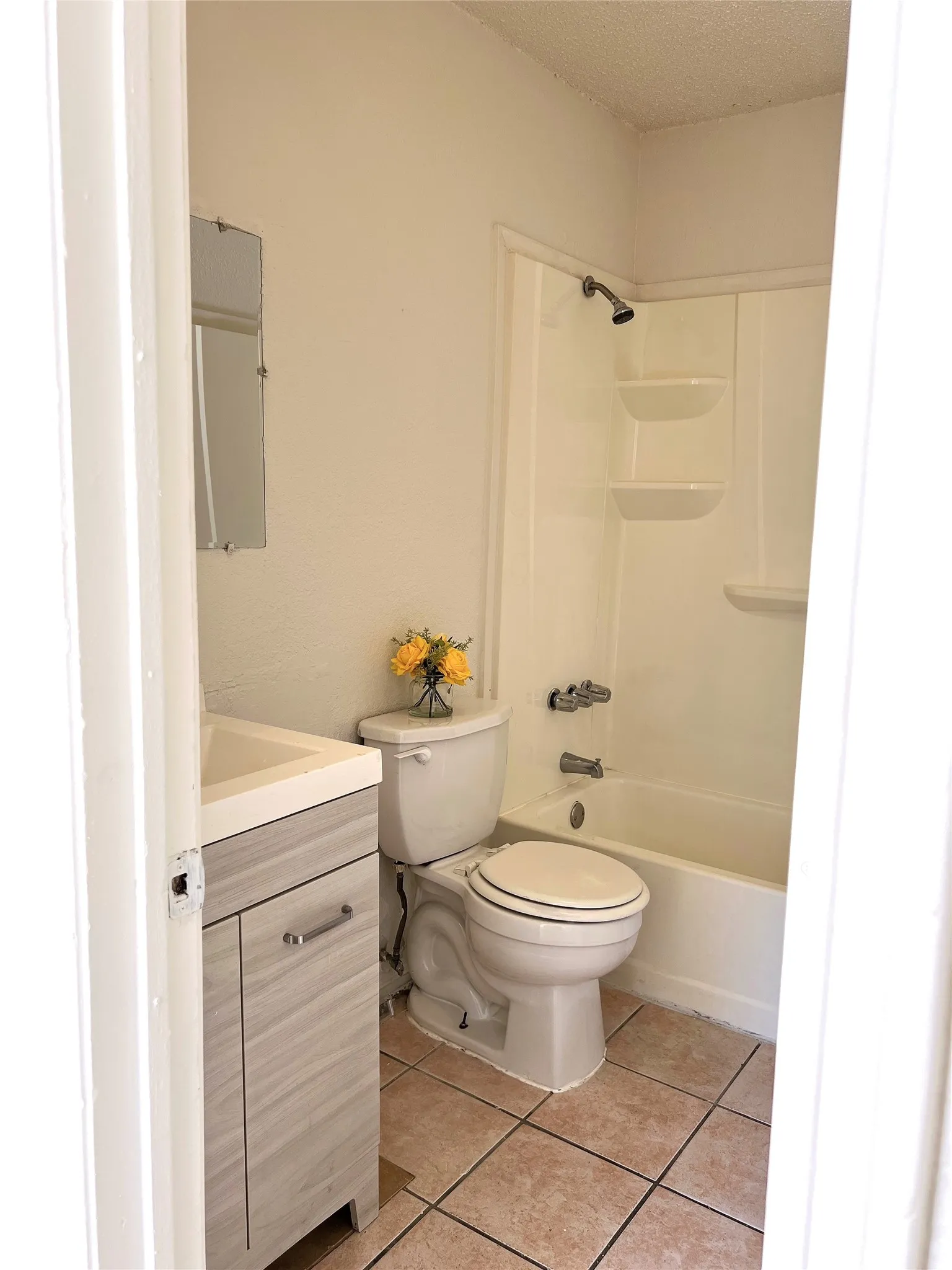 Duplex For Rent in Tarrant County , 3848 Waldorf Street, Fort Worth, Texas 76119, 2 Bedrooms, 1 Bathroom, Garage spaces, 734 Sqft, built in 1984, Price $1,150, mls#21333923, Real Estate Agent in Fort Worth, Homes For Rent in Tarrant county, Homes For Rent in Fort Worth, Realtor in Fort Worth Texas, Real Estate Brokerage Independent Realty Texas, Luminita Cordes Realtor
