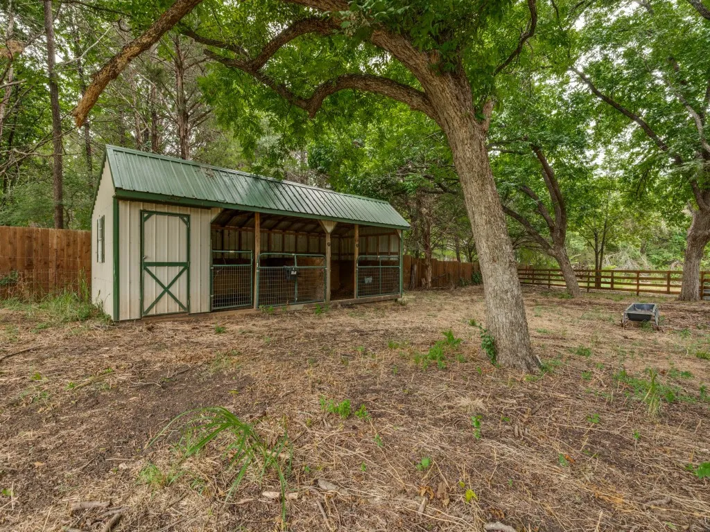 Single Family Residence For Sale in Dallas County , 1408 N Cedar Hill Road, Cedar Hill, Texas 75104, 3 Bedroom, 4 Bathroom, Garage spaces, 2,626 Sqft, built in 1971, mls#21333946, Real Estate Agent in Cedar Hill, Homes For Sale in Dallas county, Homes For Sale in Cedar Hill, Realtor in Cedar Hill Texas, Real Estate Brokerage Independent Realty Texas, Luminita Cordes Realtor