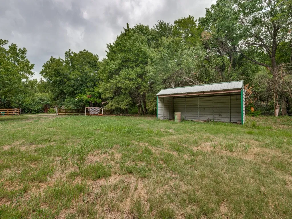 Single Family Residence For Sale in Dallas County , 1408 N Cedar Hill Road, Cedar Hill, Texas 75104, 3 Bedroom, 4 Bathroom, Garage spaces, 2,626 Sqft, built in 1971, mls#21333946, Real Estate Agent in Cedar Hill, Homes For Sale in Dallas county, Homes For Sale in Cedar Hill, Realtor in Cedar Hill Texas, Real Estate Brokerage Independent Realty Texas, Luminita Cordes Realtor
