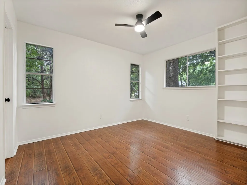 Single Family Residence For Sale in Dallas County , 1408 N Cedar Hill Road, Cedar Hill, Texas 75104, 3 Bedroom, 4 Bathroom, Garage spaces, 2,626 Sqft, built in 1971, mls#21333946, Real Estate Agent in Cedar Hill, Homes For Sale in Dallas county, Homes For Sale in Cedar Hill, Realtor in Cedar Hill Texas, Real Estate Brokerage Independent Realty Texas, Luminita Cordes Realtor