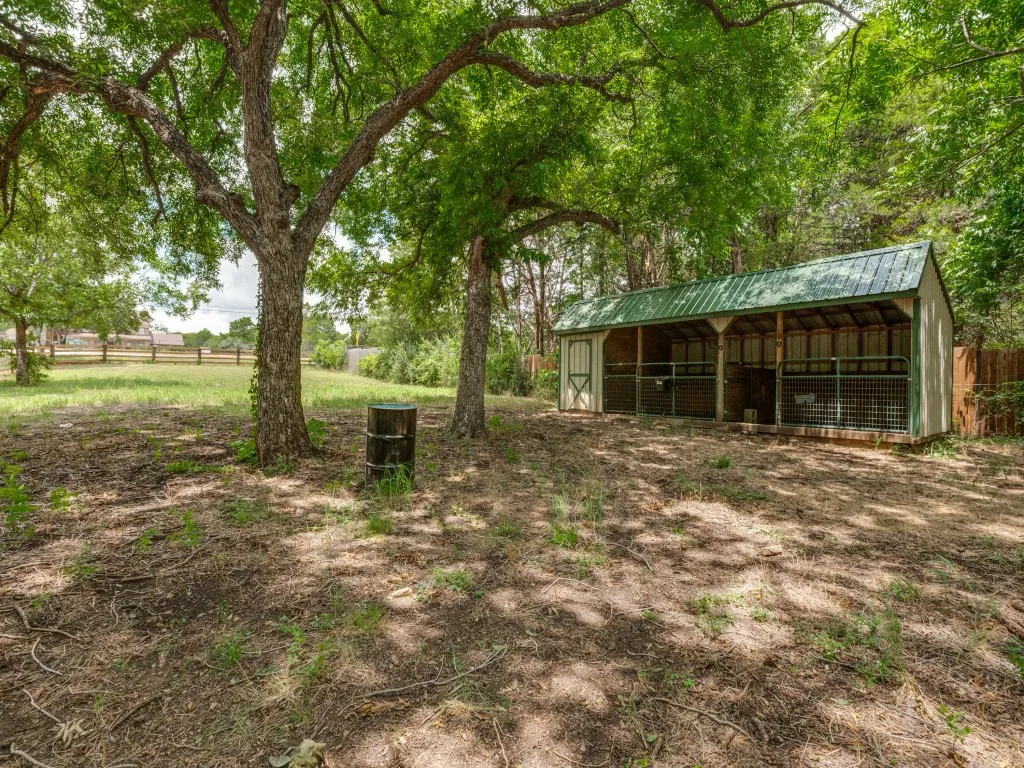 Single Family Residence For Sale in Dallas County , 1408 N Cedar Hill Road, Cedar Hill, Texas 75104, 3 Bedroom, 4 Bathroom, Garage spaces, 2,626 Sqft, built in 1971, mls#21333946, Real Estate Agent in Cedar Hill, Homes For Sale in Dallas county, Homes For Sale in Cedar Hill, Realtor in Cedar Hill Texas, Real Estate Brokerage Independent Realty Texas, Luminita Cordes Realtor