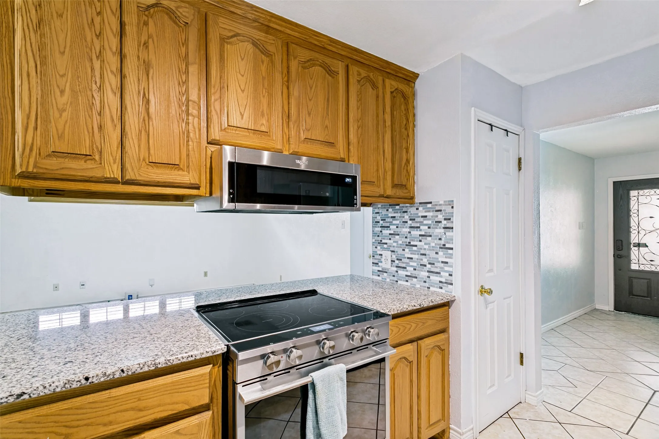 Single Family Residence For Sale in Tarrant County , 705 Reveille Road, Fort Worth, Texas 76108, 4 Bedroom, 3 Bathroom, 2 Garage spaces, 1,983 Sqft, built in 1978, mls#21333952, Real Estate Agent in Fort Worth, Homes For Sale in Tarrant county, Homes For Sale in Fort Worth, Realtor in Fort Worth Texas, Real Estate Brokerage Independent Realty Texas, Luminita Cordes Realtor