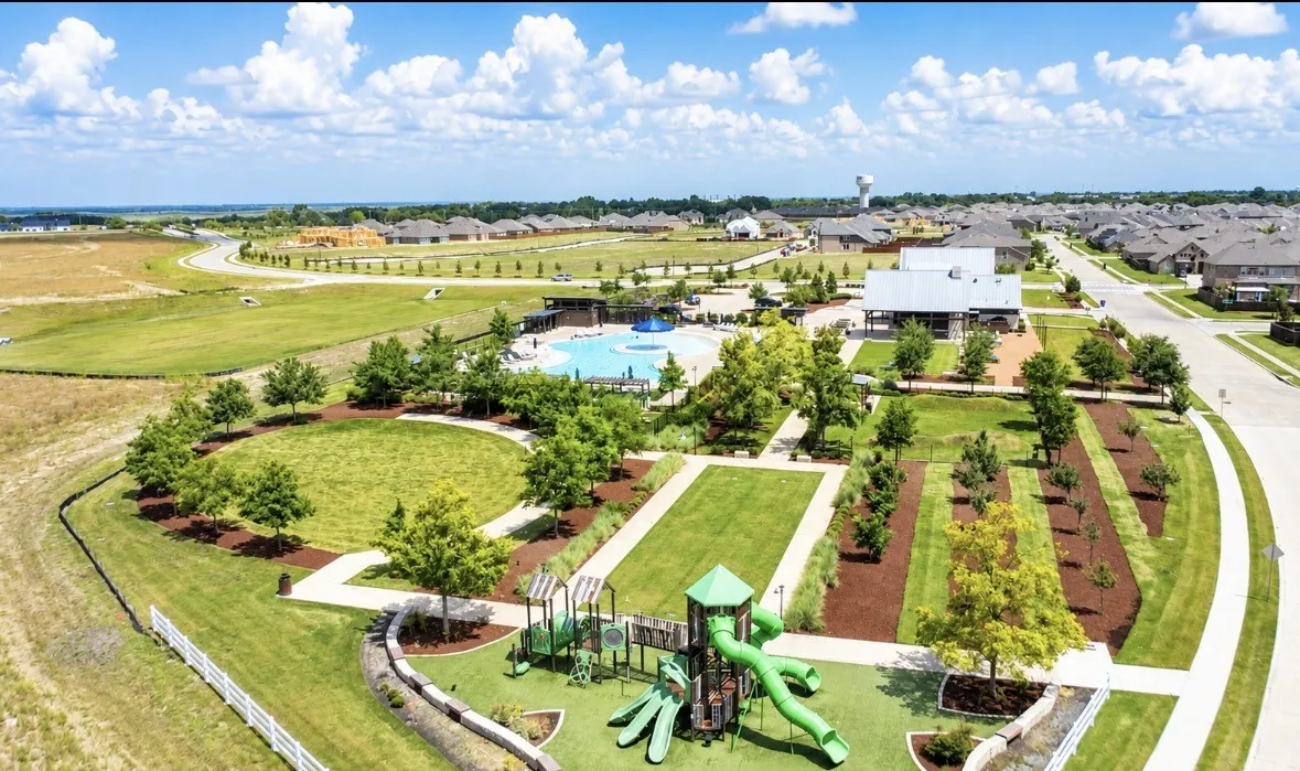 Single Family Residence For Sale in Kaufman County , 660 Cari Lane, Forney, Texas 75126, 4 Bedroom, 4 Bathroom, 3 Garage spaces, 3,353 Sqft, built in 2023, mls#21332625, Real Estate Agent in Forney, Homes For Sale in Kaufman county, Homes For Sale in Forney, Realtor in Forney Texas, Real Estate Brokerage Independent Realty Texas, Luminita Cordes Realtor