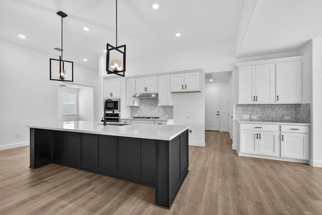 406 Chatham Street ~ Ready Now!