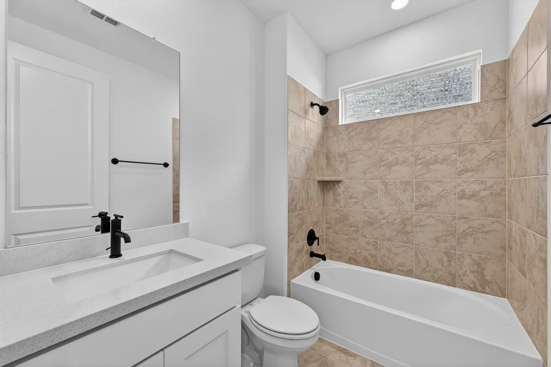 406 Chatham Street ~ Ready Now!