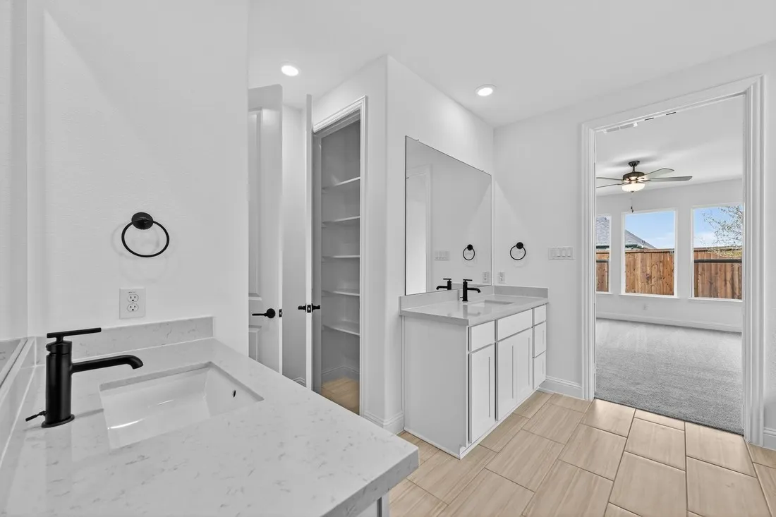 406 Chatham Street ~ Ready Now!
