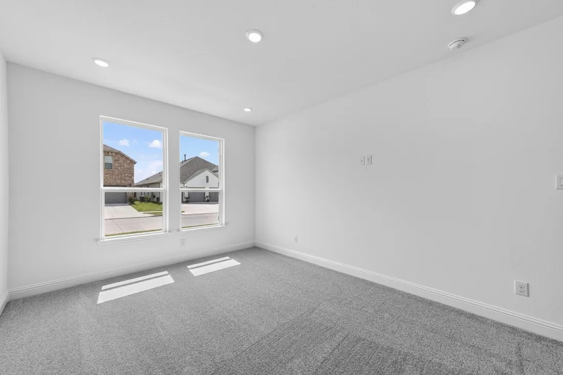 406 Chatham Street ~ Ready Now!