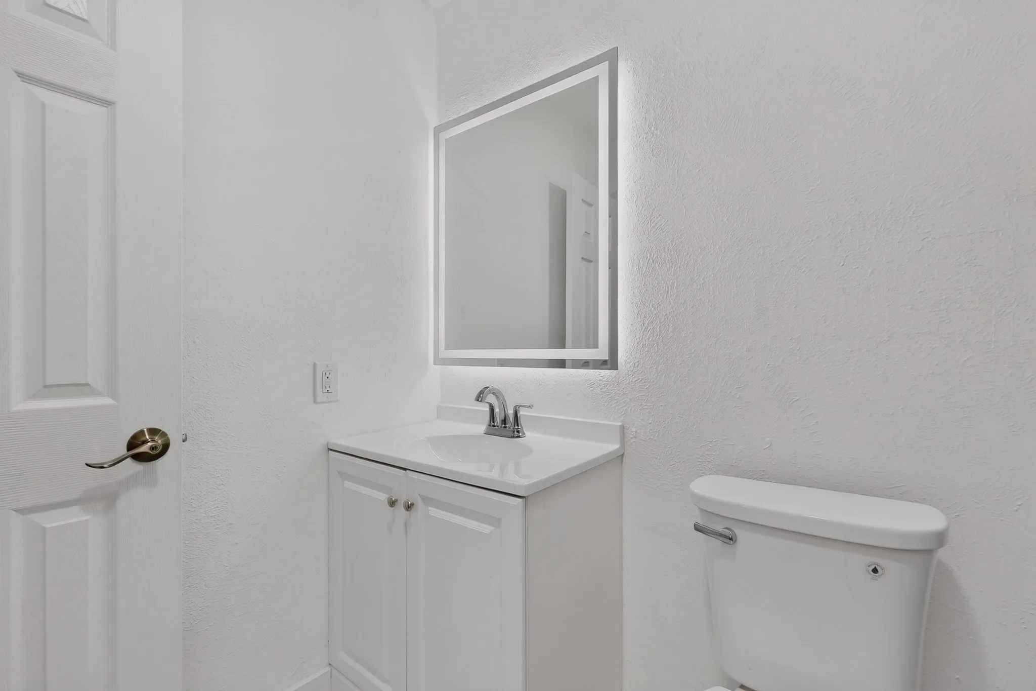 Single Family Residence For Sale in Dallas County , 1813 Legend, Garland, Texas 75040, 3 Bedroom, 2 Bathroom, 2 Garage spaces, 1,369 Sqft, built in 1977, mls#21333966, Real Estate Agent in Garland, Homes For Sale in Dallas county, Homes For Sale in Garland, Realtor in Garland Texas, Real Estate Brokerage Independent Realty Texas, Luminita Cordes Realtor