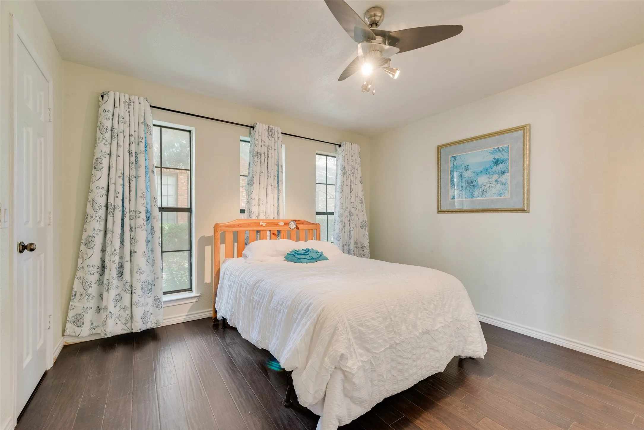 Single Family Residence For Sale in Dallas County , 17113 Upper Bay Road, Addison, Texas 75001, 2 Bedroom, 2 Bathroom, 2 Garage spaces, 1,425 Sqft, built in 1984, mls#21333967, Real Estate Agent in Addison, Homes For Sale in Dallas county, Homes For Sale in Addison, Realtor in Addison Texas, Real Estate Brokerage Independent Realty Texas, Luminita Cordes Realtor