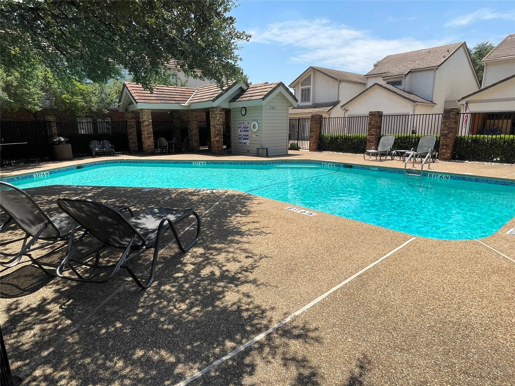 Community pool