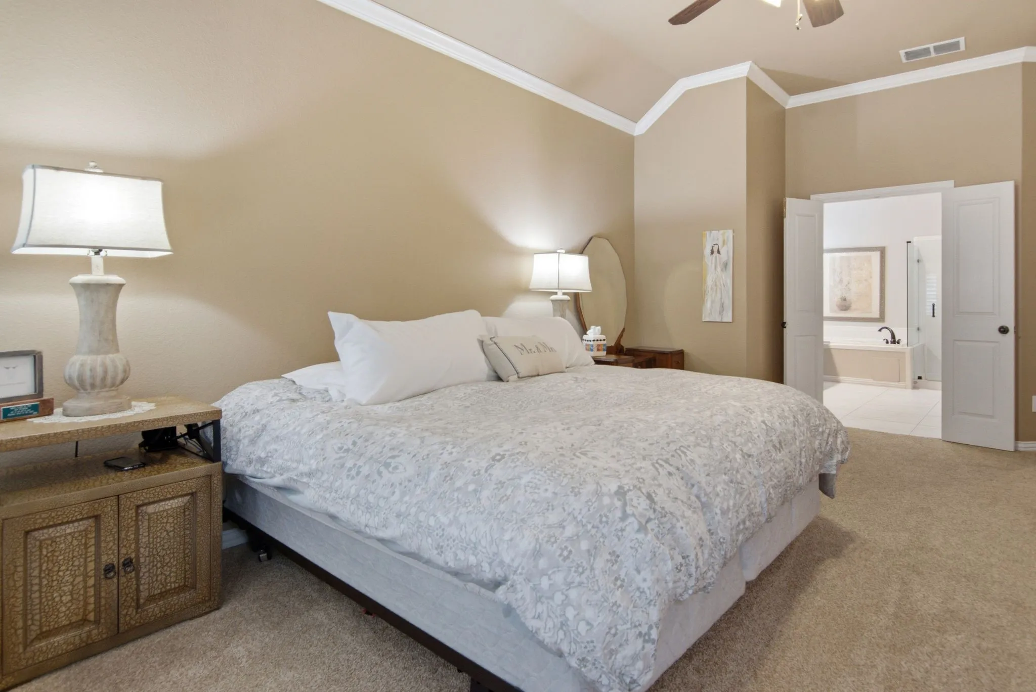 Owner's suite with attached bath.