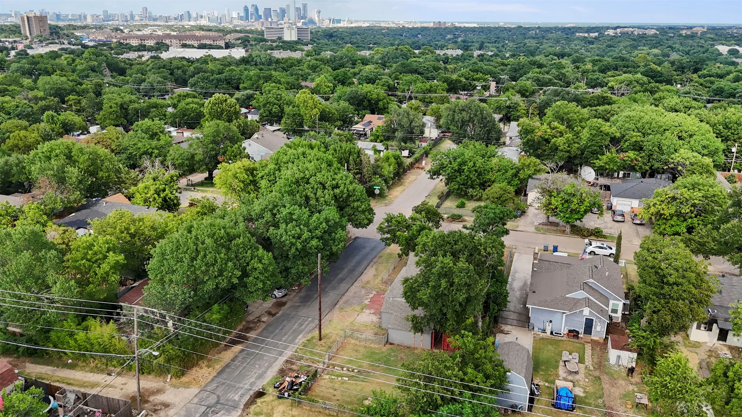 Single Family Residence For Sale in Dallas County , 923 Hartsdale Drive, Dallas, Texas 75211, 3 Bedroom, 2 Bathroom, Garage spaces, 1,464 Sqft, built in 1941, mls#21333984, Real Estate Agent in Dallas, Homes For Sale in Dallas county, Homes For Sale in Dallas, Realtor in Dallas Texas, Real Estate Brokerage Independent Realty Texas, Luminita Cordes Realtor