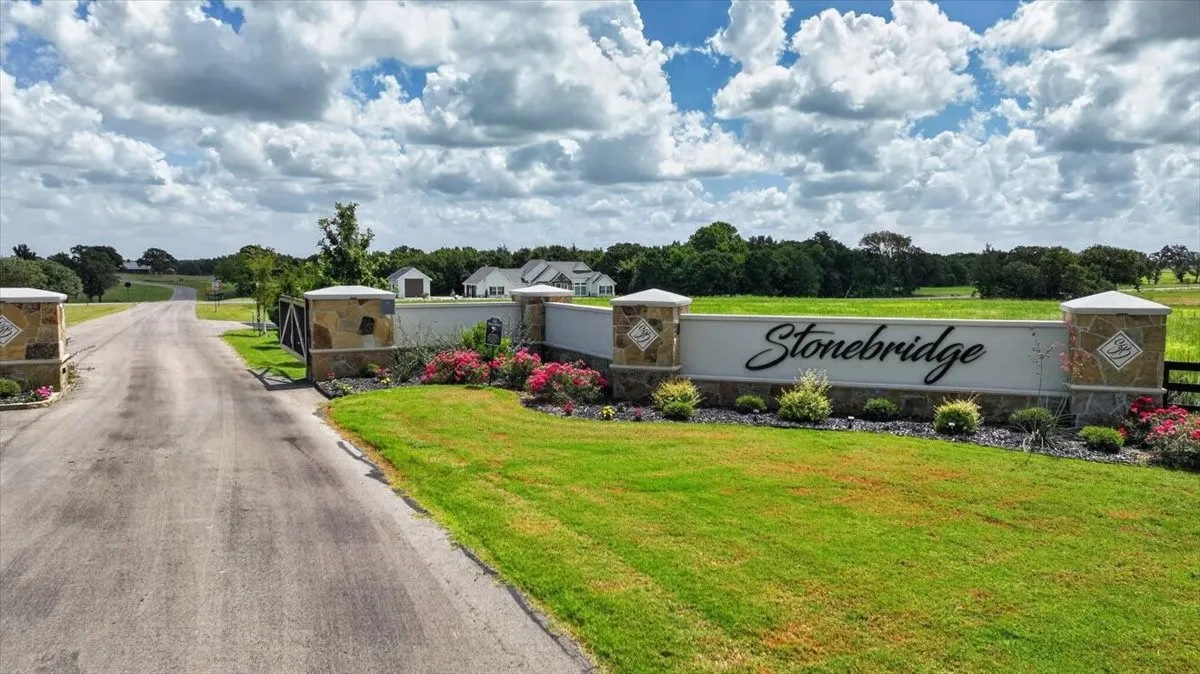 Improved Land For Sale in Montague County , Lot 4 Woodbridge Boulevard, Bowie, Texas 76230, 0, 0, Garage spaces, 0 Sqft, built in 0, mls#21333919, Real Estate Agent in Bowie, Homes For Sale in Montague county, Homes For Sale in Bowie, Realtor in Bowie Texas, Real Estate Brokerage Independent Realty Texas, Luminita Cordes Realtor