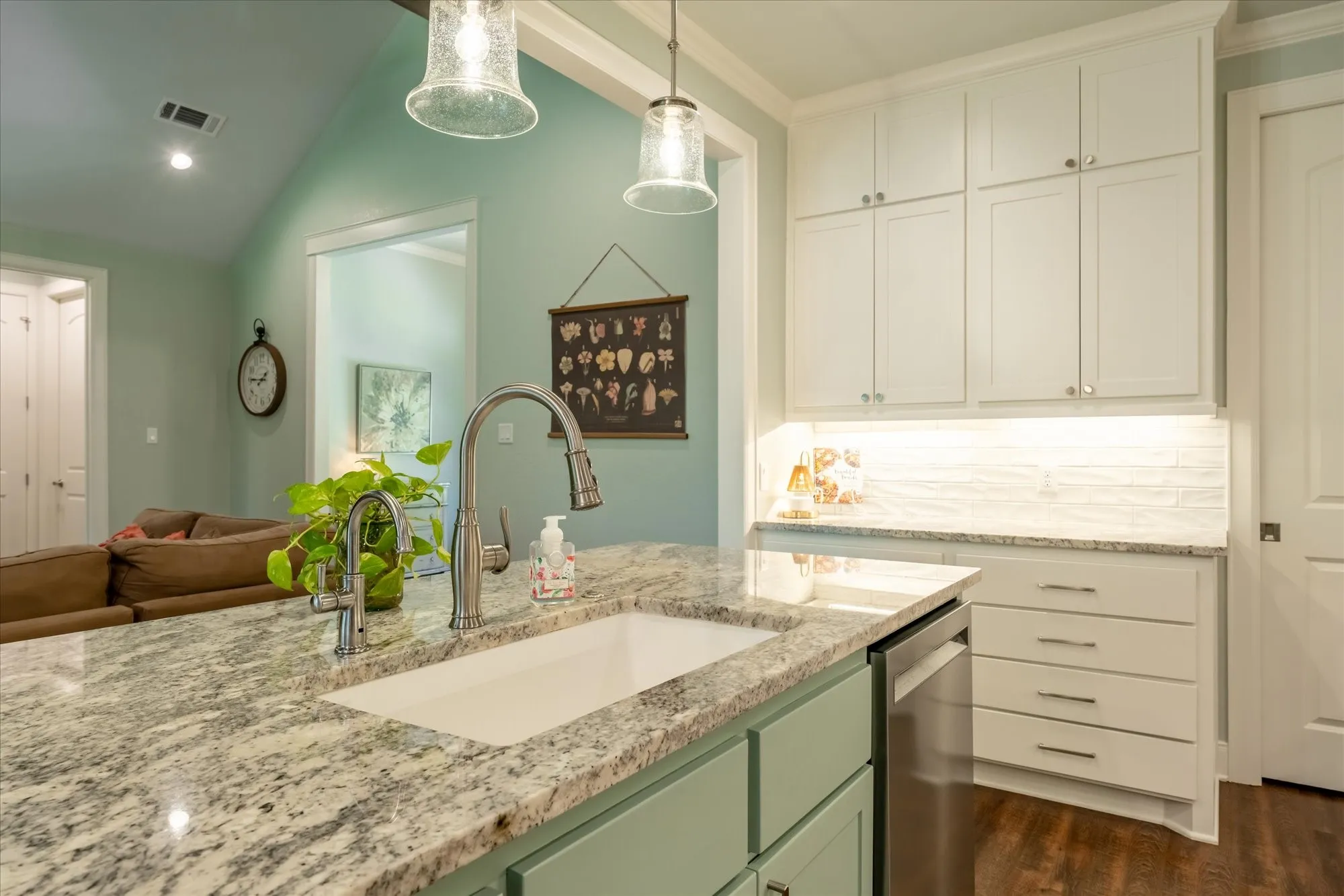 Water purification system for cooking and drinking at your fingertips.