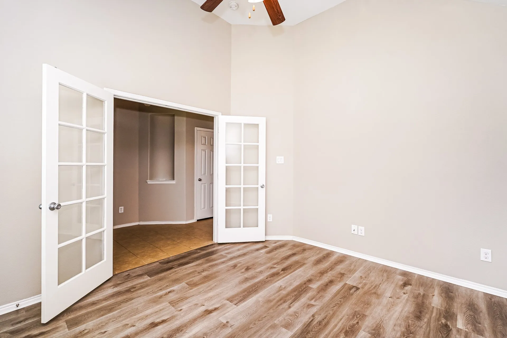 Single Family Residence For Sale in Denton County , 1820 Abby Creek Drive, Little Elm, Texas 75068, 3 Bedroom, 2 Bathroom, 2 Garage spaces, 2,122 Sqft, built in 2015, mls#21329782, Real Estate Agent in Little Elm, Homes For Sale in Denton county, Homes For Sale in Little Elm, Realtor in Little Elm Texas, Real Estate Brokerage Independent Realty Texas, Luminita Cordes Realtor