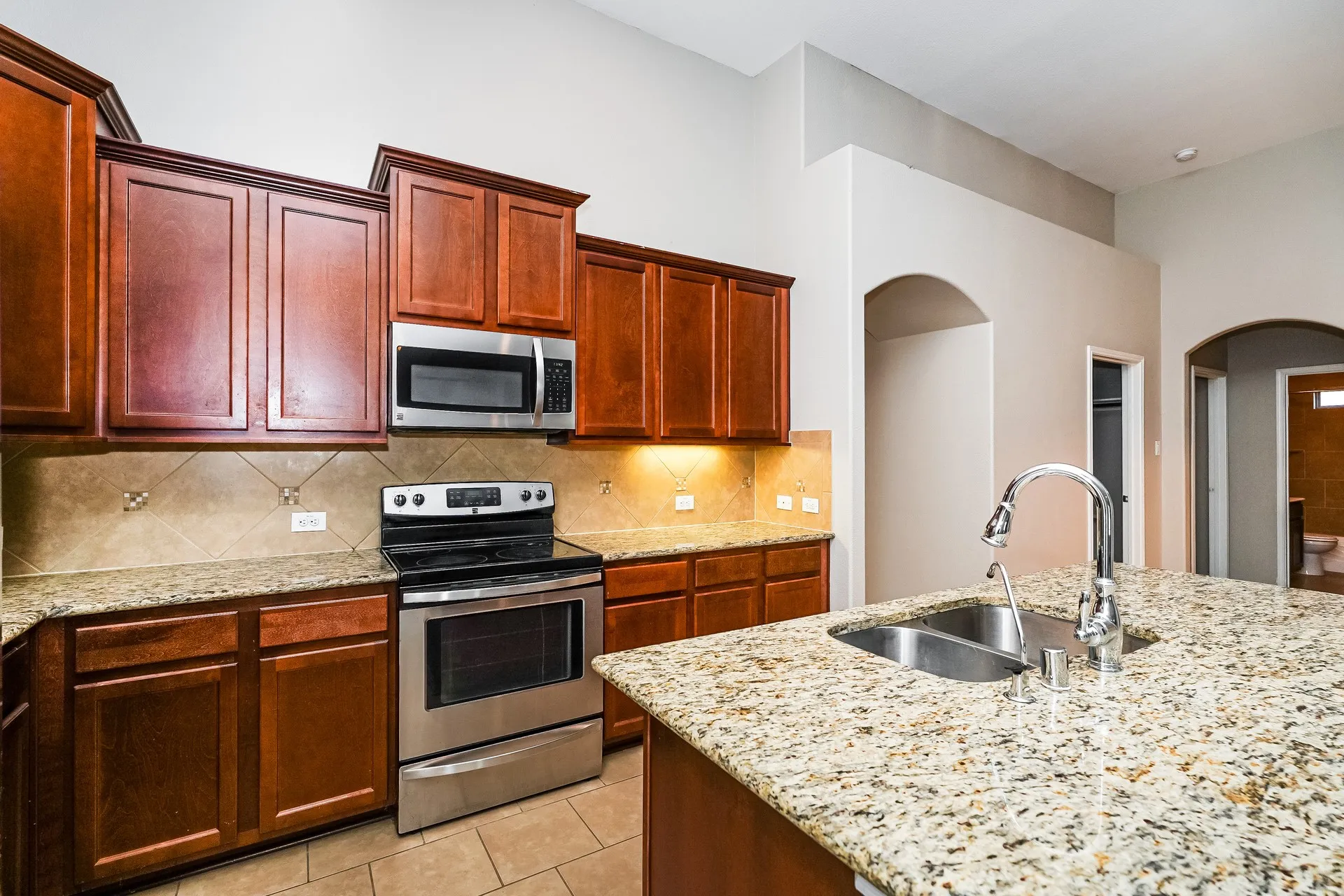 Single Family Residence For Sale in Denton County , 1820 Abby Creek Drive, Little Elm, Texas 75068, 3 Bedroom, 2 Bathroom, 2 Garage spaces, 2,122 Sqft, built in 2015, mls#21329782, Real Estate Agent in Little Elm, Homes For Sale in Denton county, Homes For Sale in Little Elm, Realtor in Little Elm Texas, Real Estate Brokerage Independent Realty Texas, Luminita Cordes Realtor
