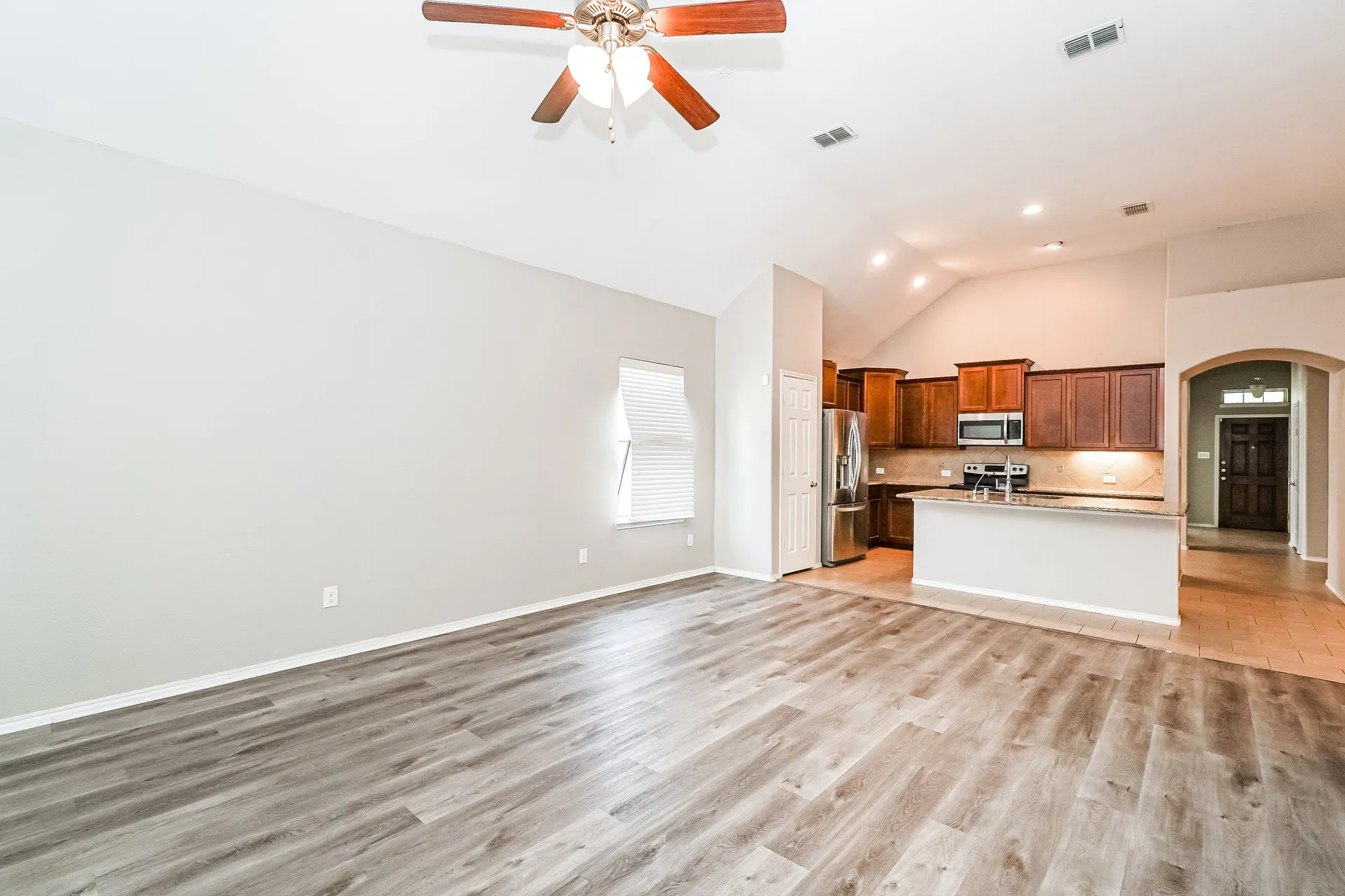 Single Family Residence For Sale in Denton County , 1820 Abby Creek Drive, Little Elm, Texas 75068, 3 Bedroom, 2 Bathroom, 2 Garage spaces, 2,122 Sqft, built in 2015, mls#21329782, Real Estate Agent in Little Elm, Homes For Sale in Denton county, Homes For Sale in Little Elm, Realtor in Little Elm Texas, Real Estate Brokerage Independent Realty Texas, Luminita Cordes Realtor