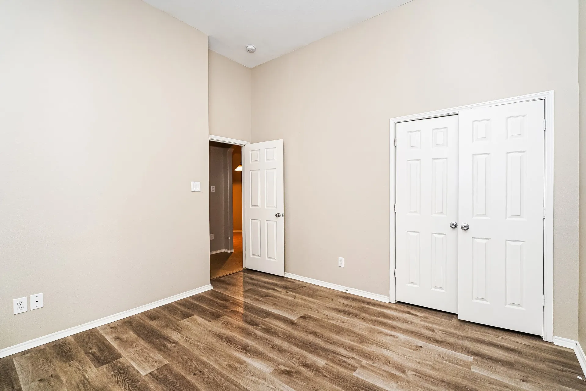 Single Family Residence For Sale in Denton County , 1820 Abby Creek Drive, Little Elm, Texas 75068, 3 Bedroom, 2 Bathroom, 2 Garage spaces, 2,122 Sqft, built in 2015, mls#21329782, Real Estate Agent in Little Elm, Homes For Sale in Denton county, Homes For Sale in Little Elm, Realtor in Little Elm Texas, Real Estate Brokerage Independent Realty Texas, Luminita Cordes Realtor