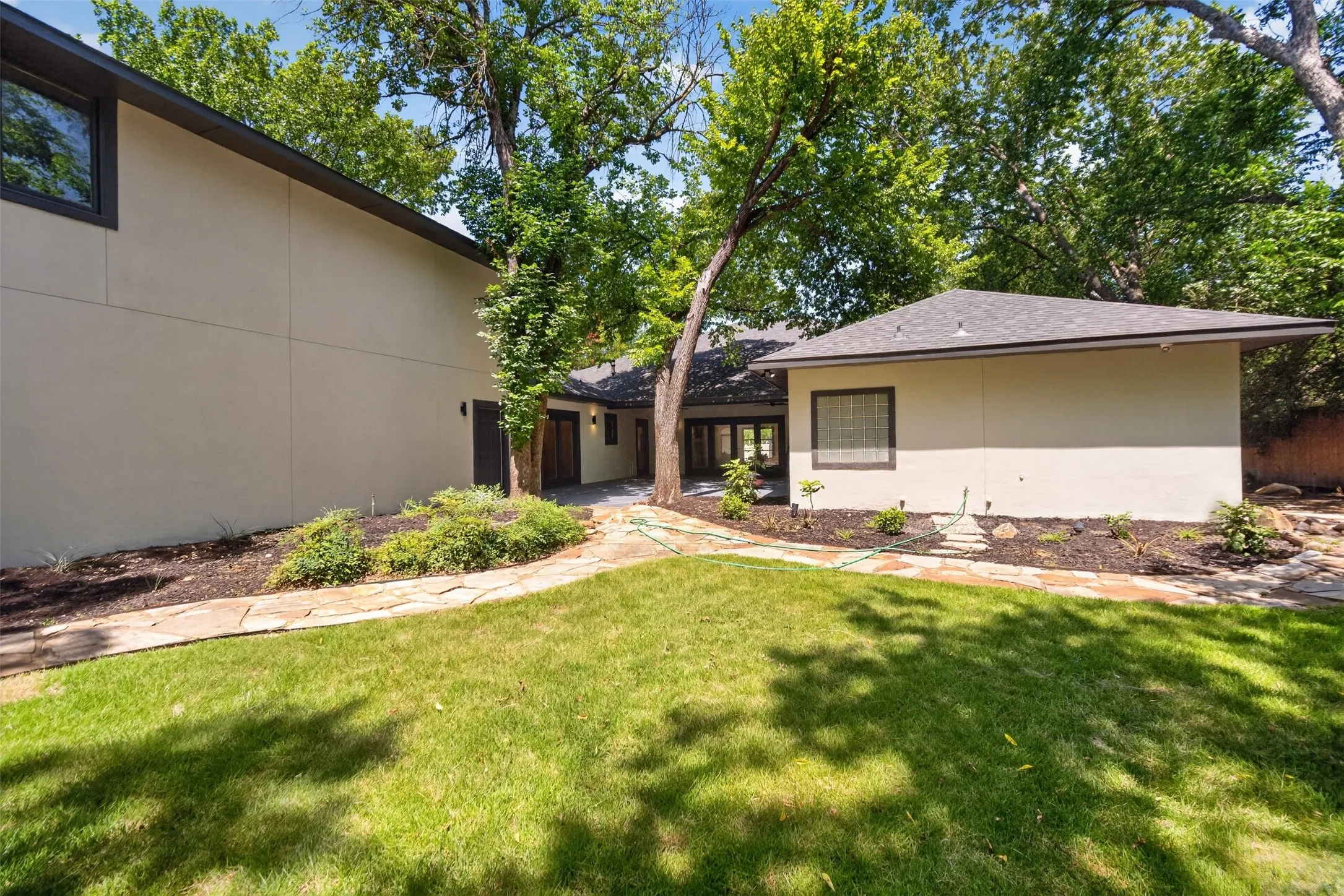 Single Family Residence For Sale in Denton County , 3713 Granada Trail, Denton, Texas 76205, 4 Bedroom, 6 Bathroom, 3 Garage spaces, 4,310 Sqft, built in 1983, Price $830,000, mls#21331593, Real Estate Agent in Denton, Homes For Sale in Denton county, Homes For Sale in Denton, Realtor in Denton Texas, Real Estate Brokerage Independent Realty Texas, Luminita Cordes Realtor