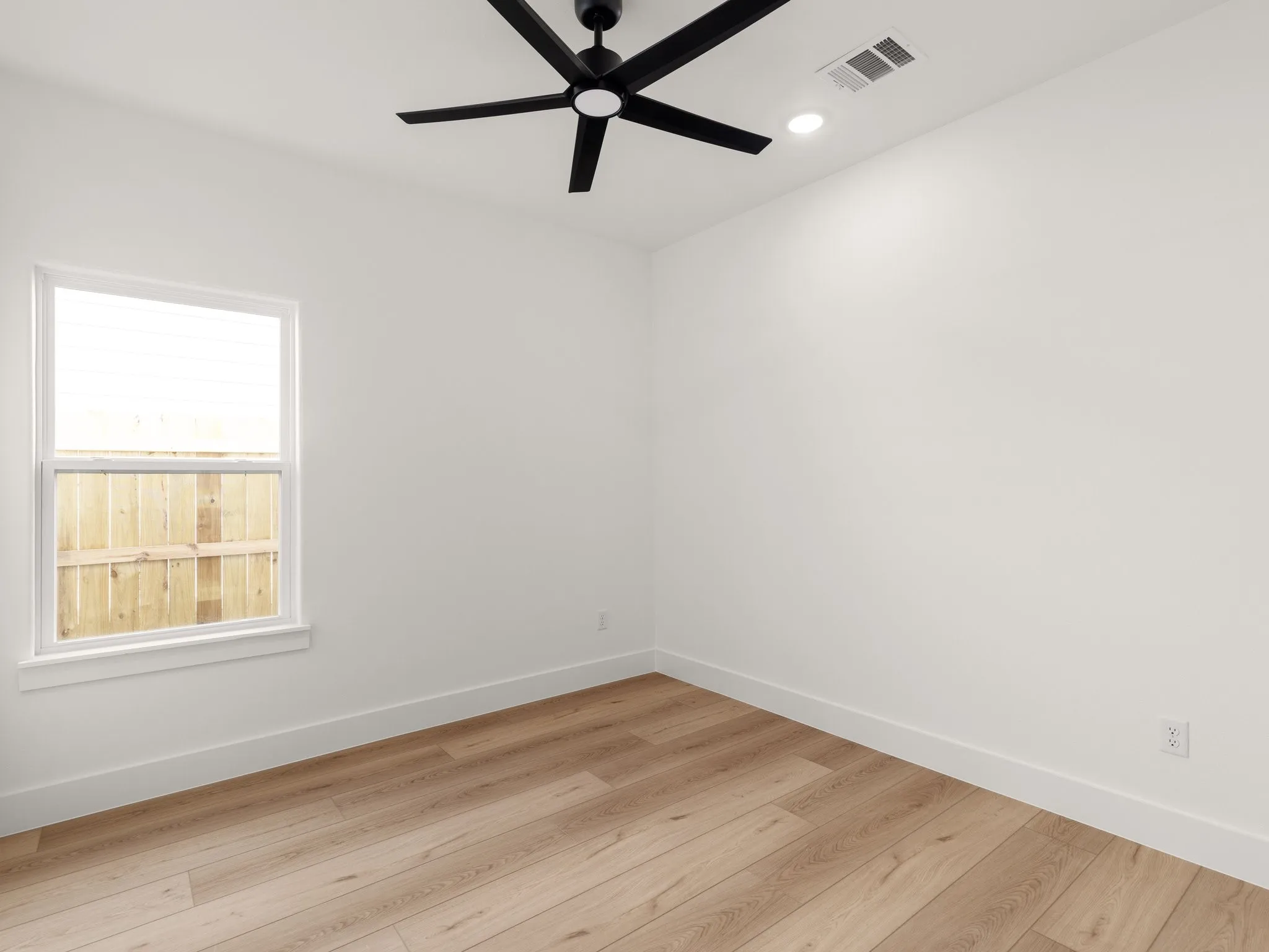 Single Family Residence For Sale in Tarrant County , 2918 NW 20th Street, Fort Worth, Texas 76106, 4 Bedroom, 2 Bathroom, 2 Garage spaces, 1,801 Sqft, built in 2026, mls#21333974, Real Estate Agent in Fort Worth, Homes For Sale in Tarrant county, Homes For Sale in Fort Worth, Realtor in Fort Worth Texas, Real Estate Brokerage Independent Realty Texas, Luminita Cordes Realtor